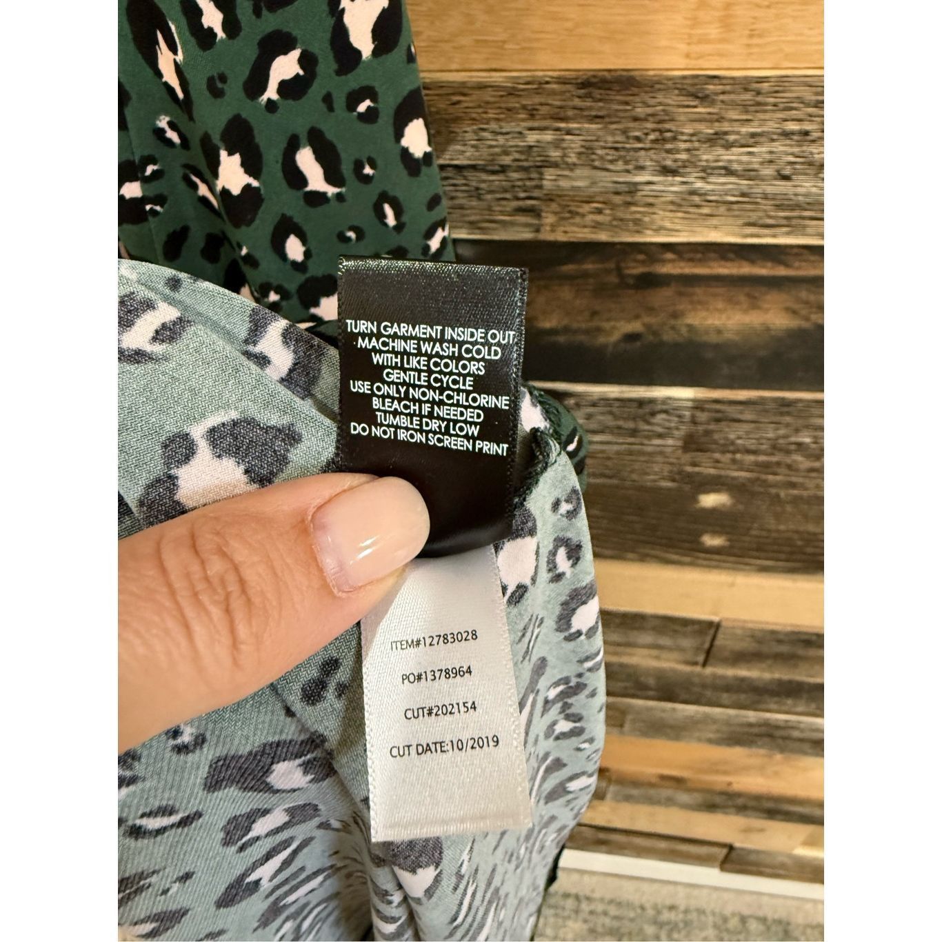 Other TORRID NWT GREEN LEOPARD STUDIO KNIT TIE FRONT HI-LOW DRESS Size 4XL / US 24-26 - 6 Thumbnail