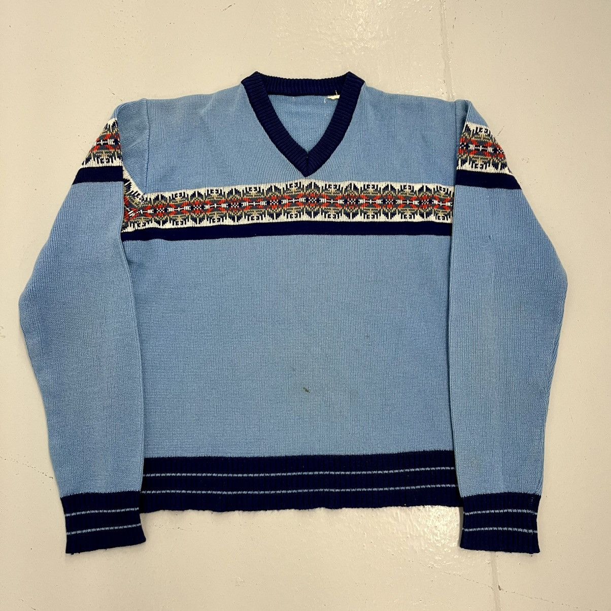 Other Vintage 70s Blue Pattern Acrylic V-Neck Sweater Size US M / EU 48-50 / 2 - 1 Thumbnail