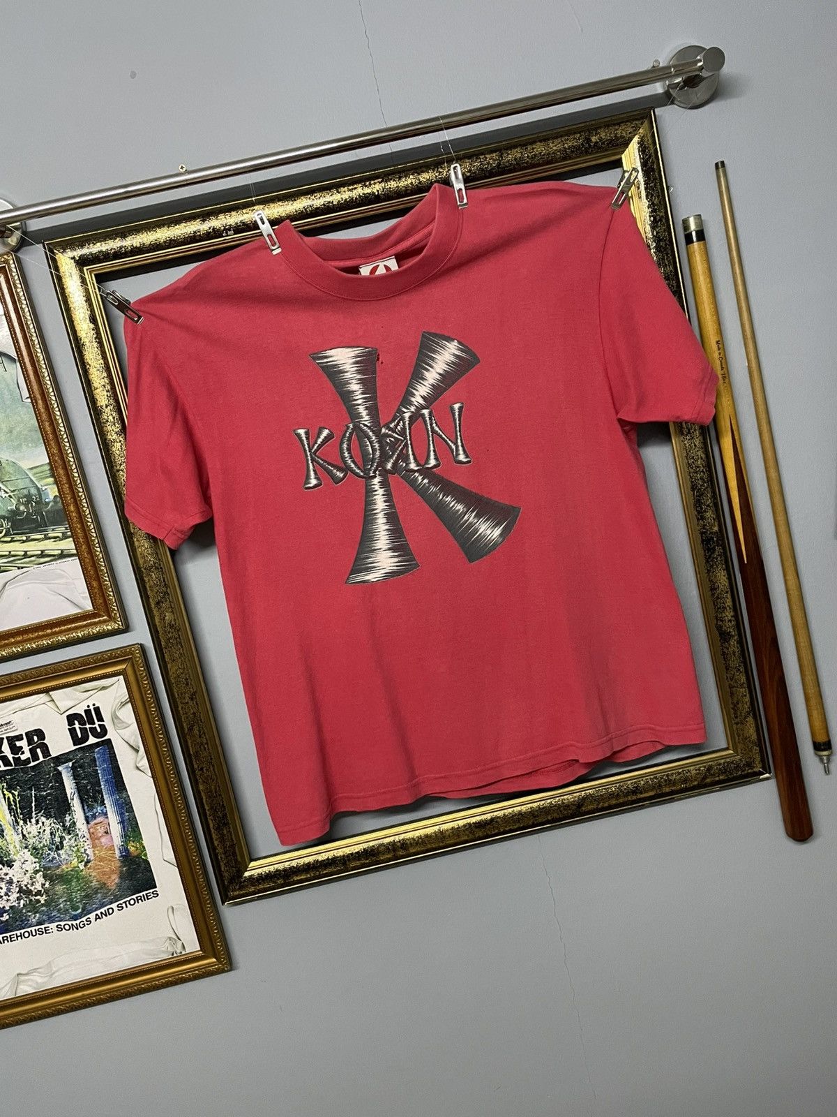 Vintage 1990s Korn Follow The Leader Boxy Sunfaded Distressed Tee Size US S / EU 44-46 / 1 - 2 Thumbnail