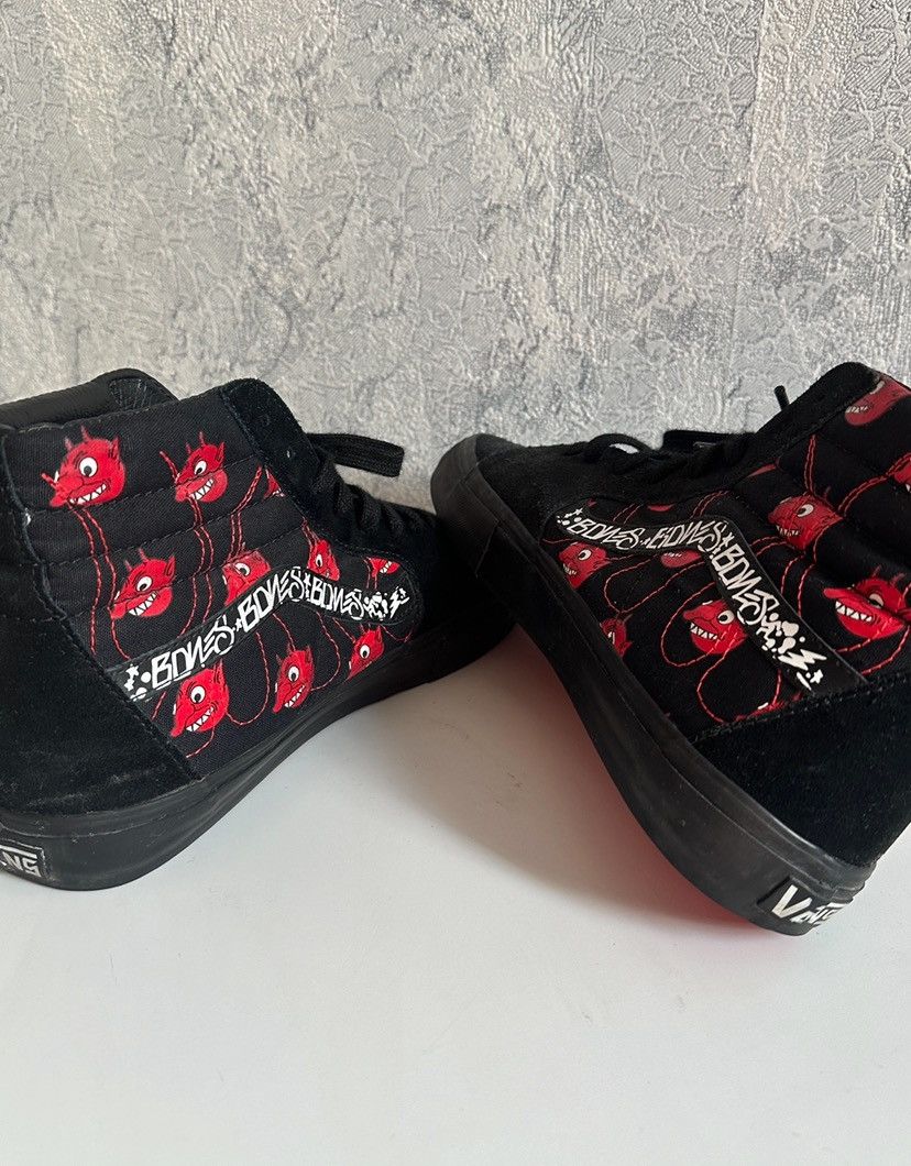 Vans × Wtaps 2007 vans syndicate wtaps sk8 hi red devil rare 10us Size US 10 / EU 43 - 5 Thumbnail