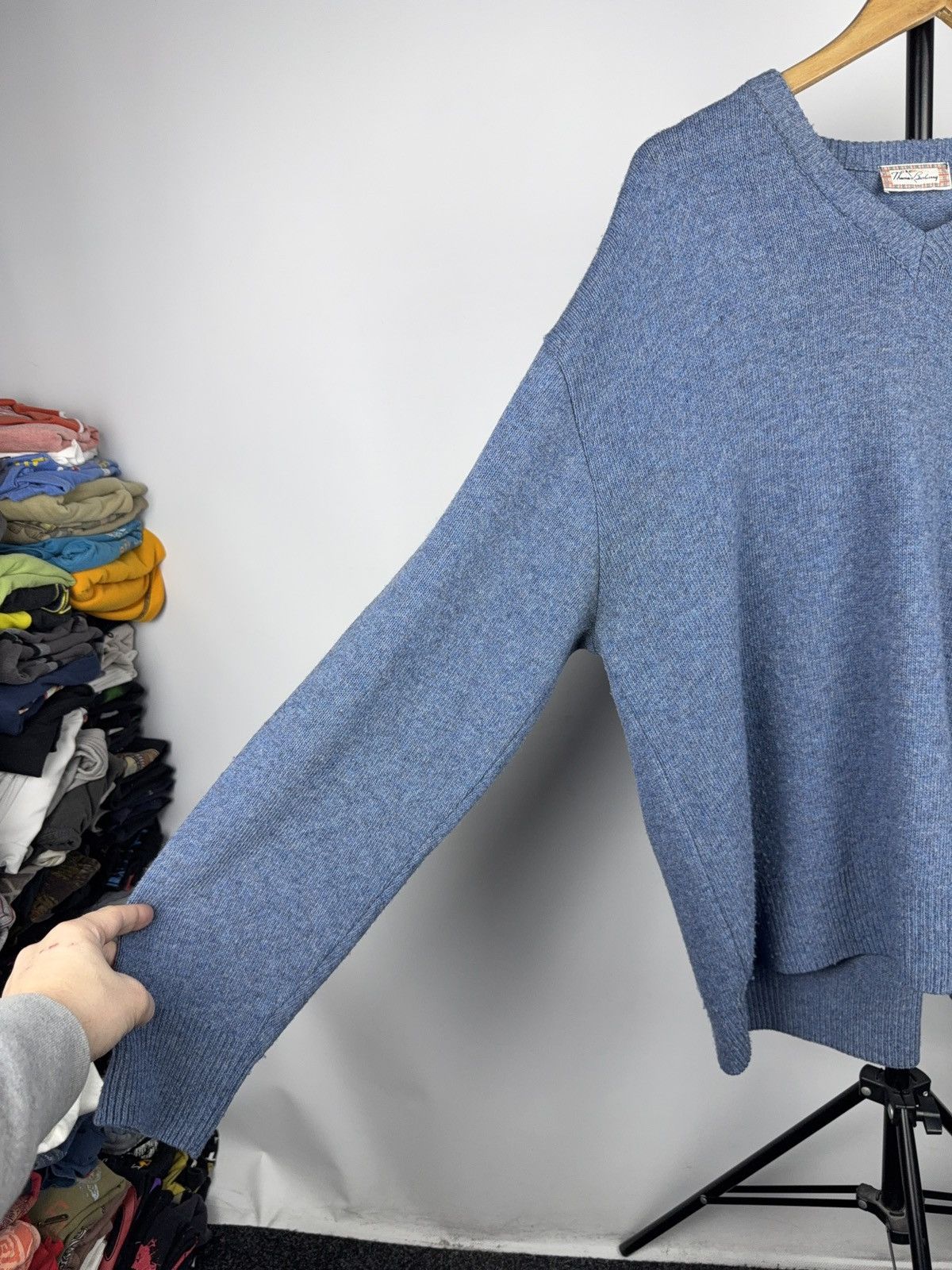 Burberry Retro 90s Thomas Burberry Blue V-Neck Wool Sweater Vintage Size US XL / EU 56 / 4 - 6 Thumbnail