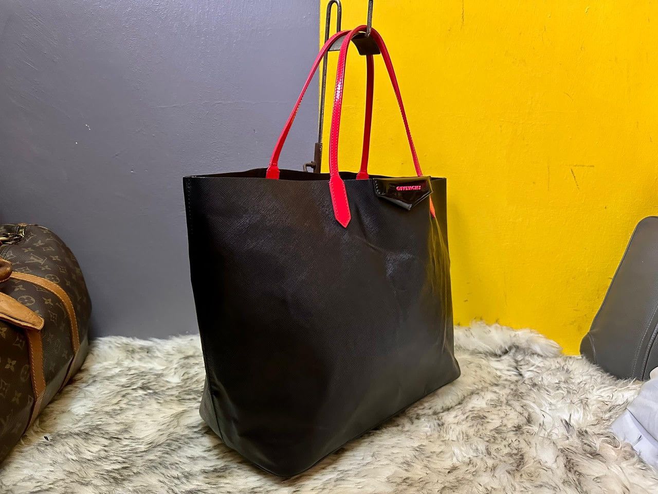 Givenchy Authentic Givenchy Antigona Shopper Leather Large Tote Bag Size ONE SIZE - 5 Thumbnail