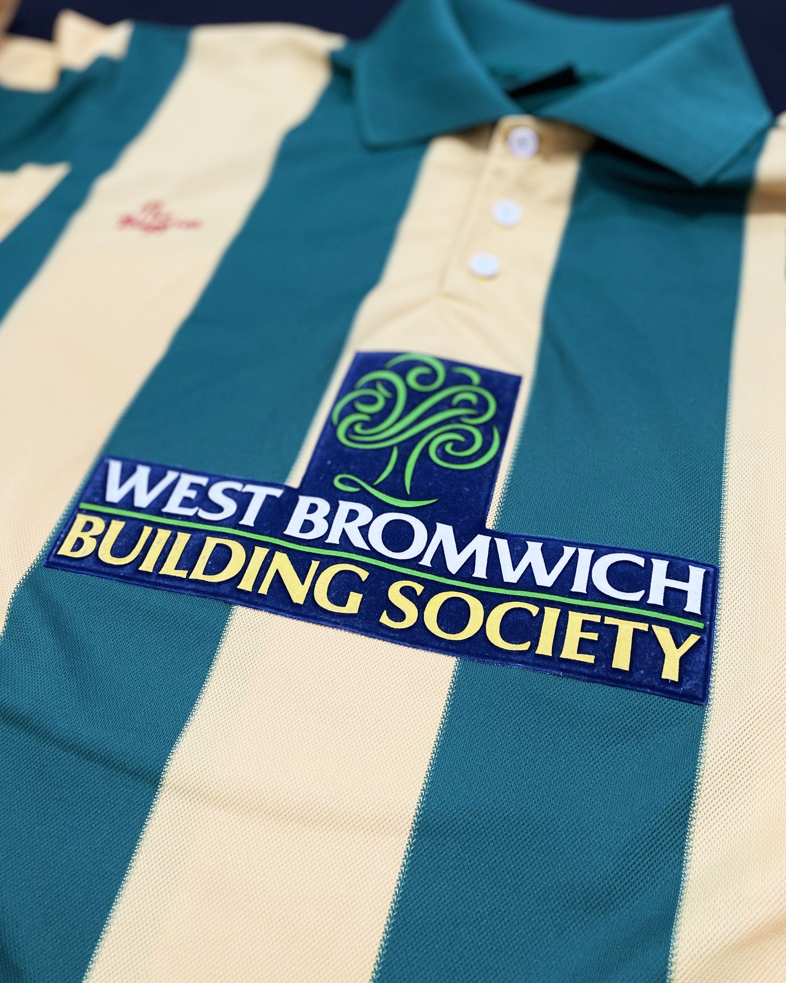 Other West Bromwich Albion Away Kit 2001 2002 2003 Size US M / EU 48-50 / 2 - 6 Thumbnail