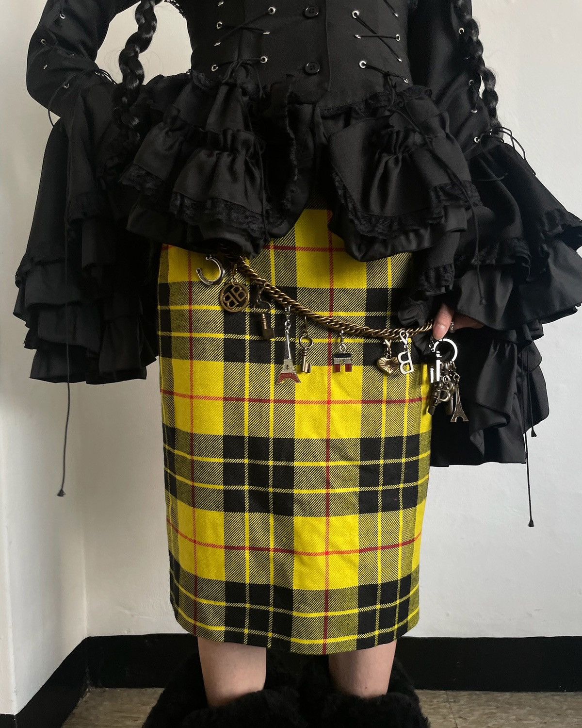 Balenciaga balenciaga 2018 runway skirt Size 25" / US 0 / IT 36 - 1 Thumbnail