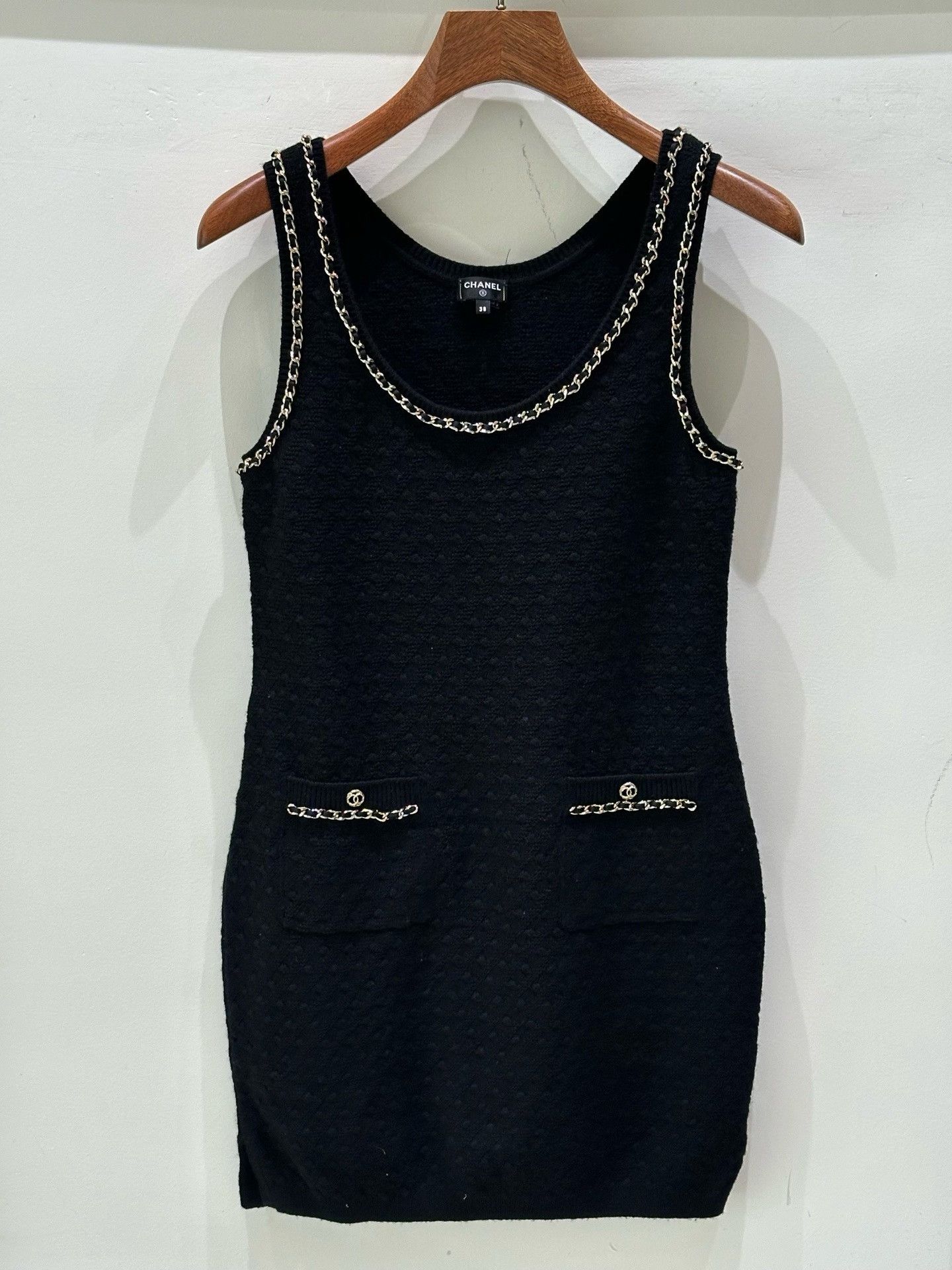 Chanel Chanel Black Sleeveless Knit Dress Chain Trim Size XS / US 0-2 / IT 36-38 - 1 Thumbnail