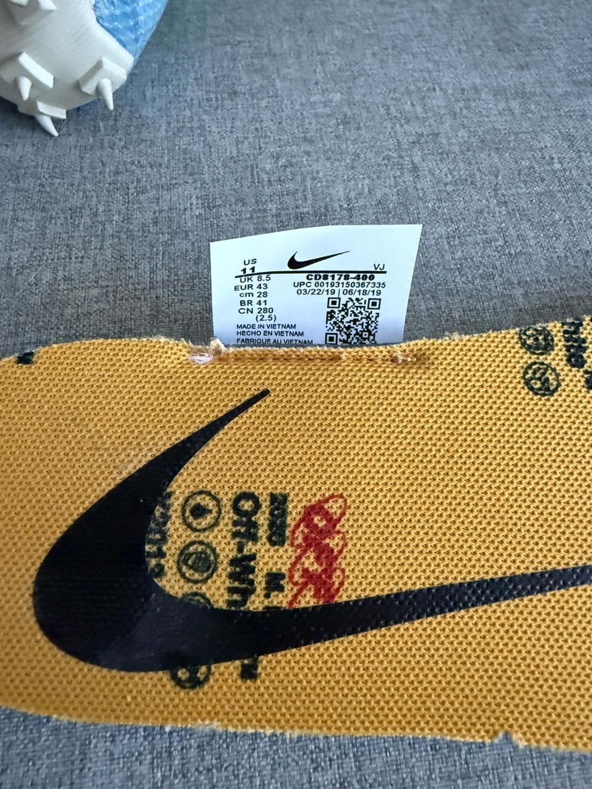 Nike × Off-White Off-white x Nike Vaporfly Size US 11 / EU 44 - 6 Thumbnail