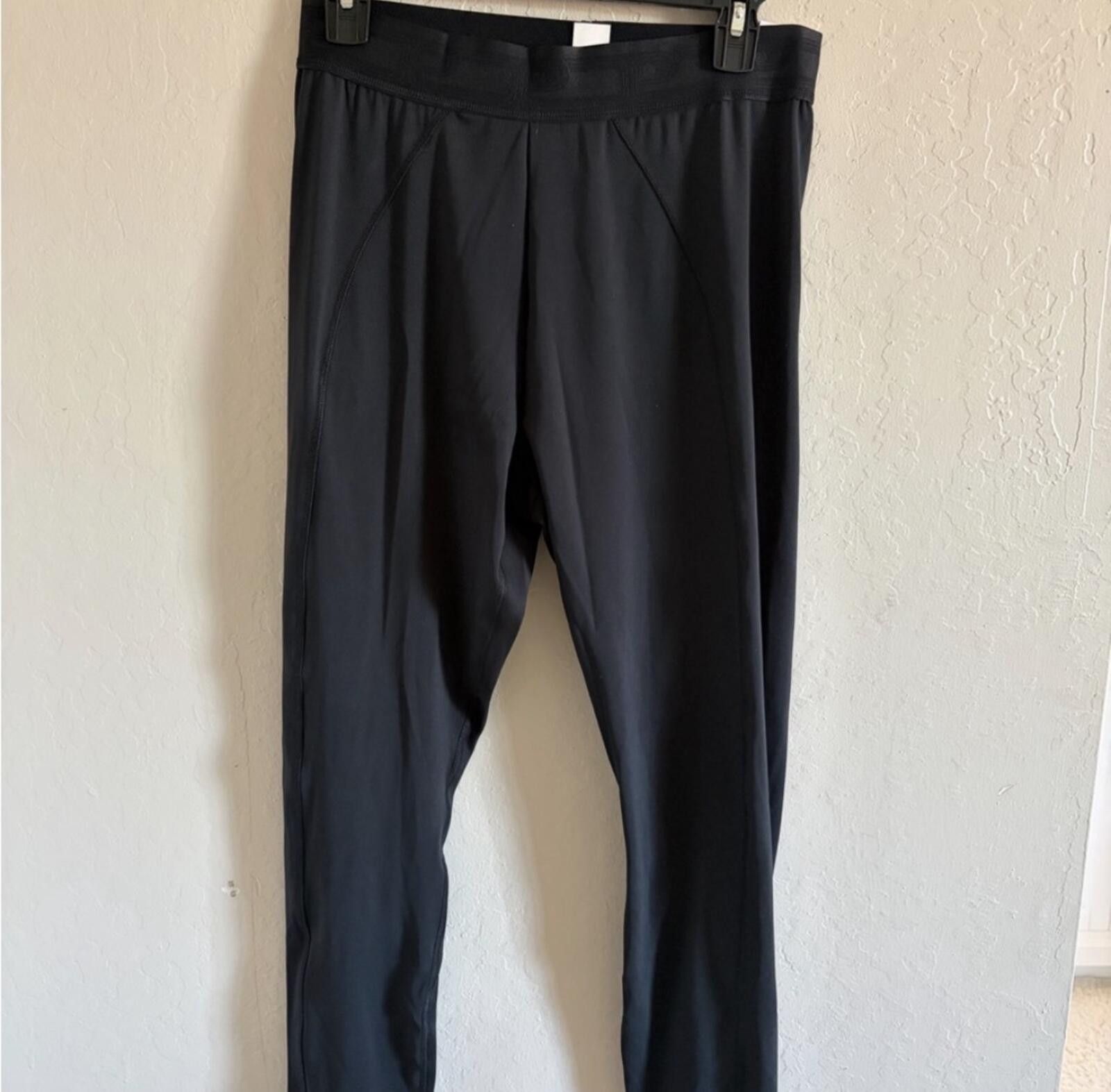 Other Victoria's Secret PINK ultimate Black leggings Size 40" / US 18 - 1 Thumbnail