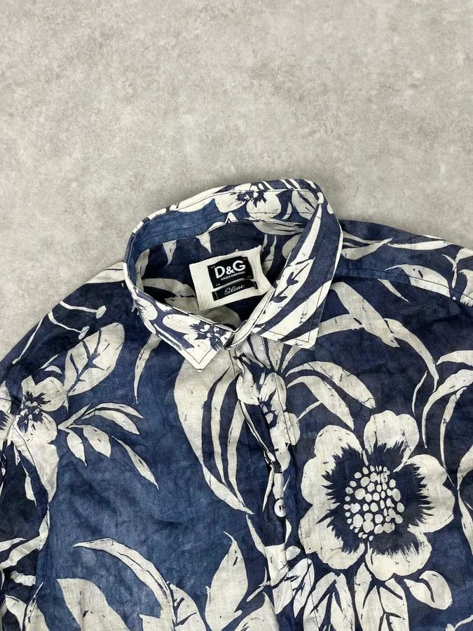 Dolce & Gabbana 2000s Dolce & Gabbana Navy Floral Exotic Shirt Size US S / EU 44-46 / 1 - 5 Thumbnail