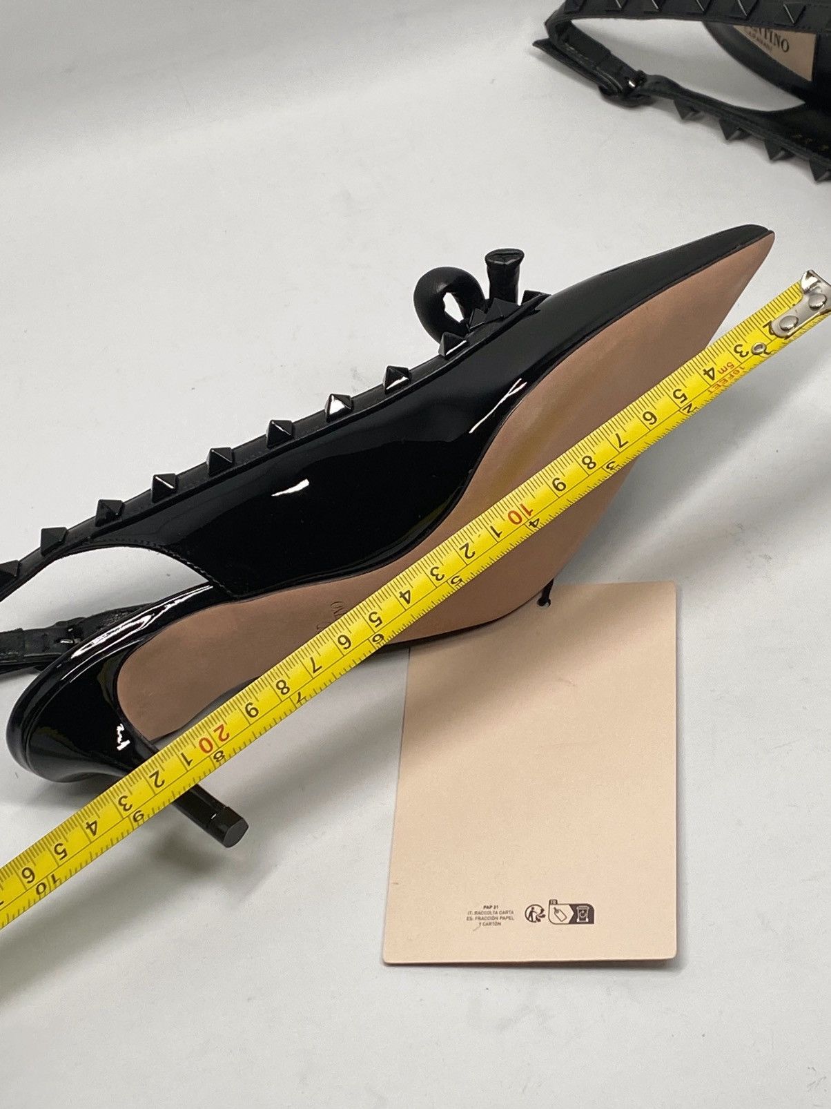 Valentino Valentino Garavani Rockstud Bow Slingback Pumps size 35 Size US 5 / IT 35 - 7 Thumbnail