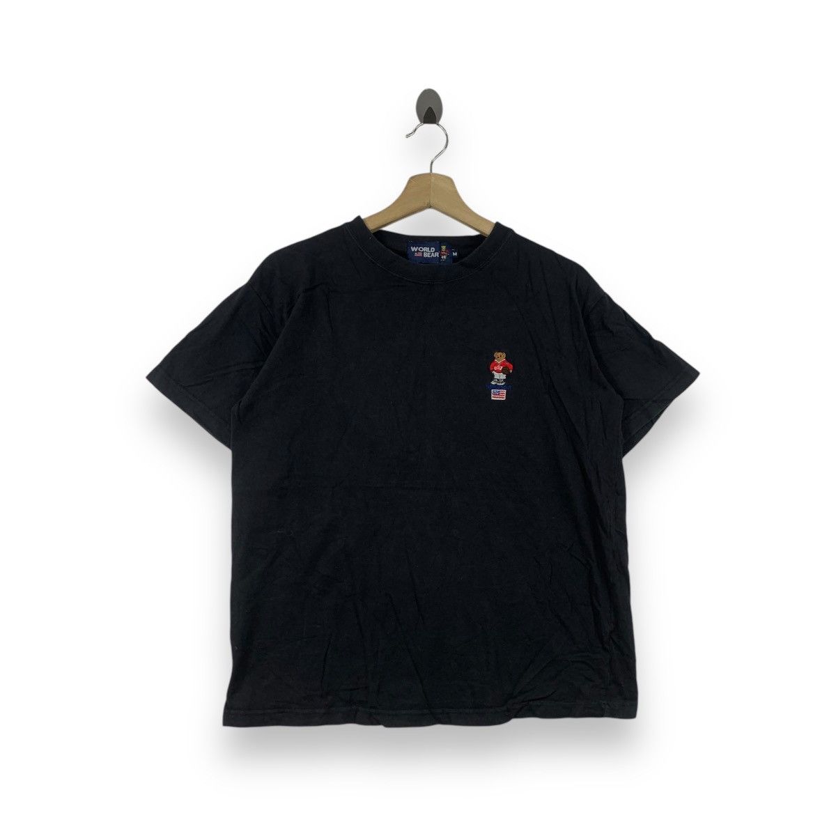 Vintage Vintage WORLD BEAR USA Basketball Embroidered Tee Shirt Size US M / EU 48-50 / 2 - 1 Thumbnail