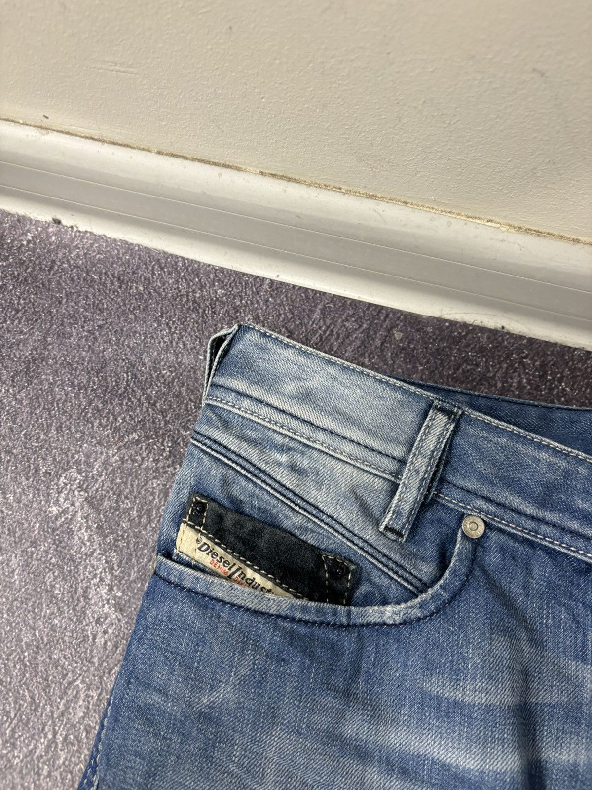 Diesel Diesel Iakop NWT Regular Slim Washed Blue Denim Jeans Size US 31 - 6 Thumbnail