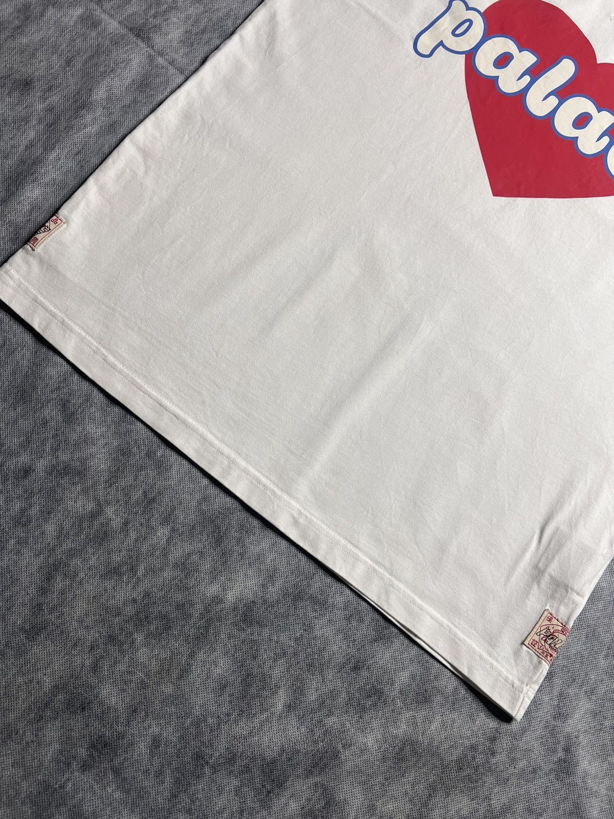 Evisu × Palace PALACE EVISU HEART T-SHIRT (WHITE) Size US L / EU 52-54 / 3 - 5 Thumbnail