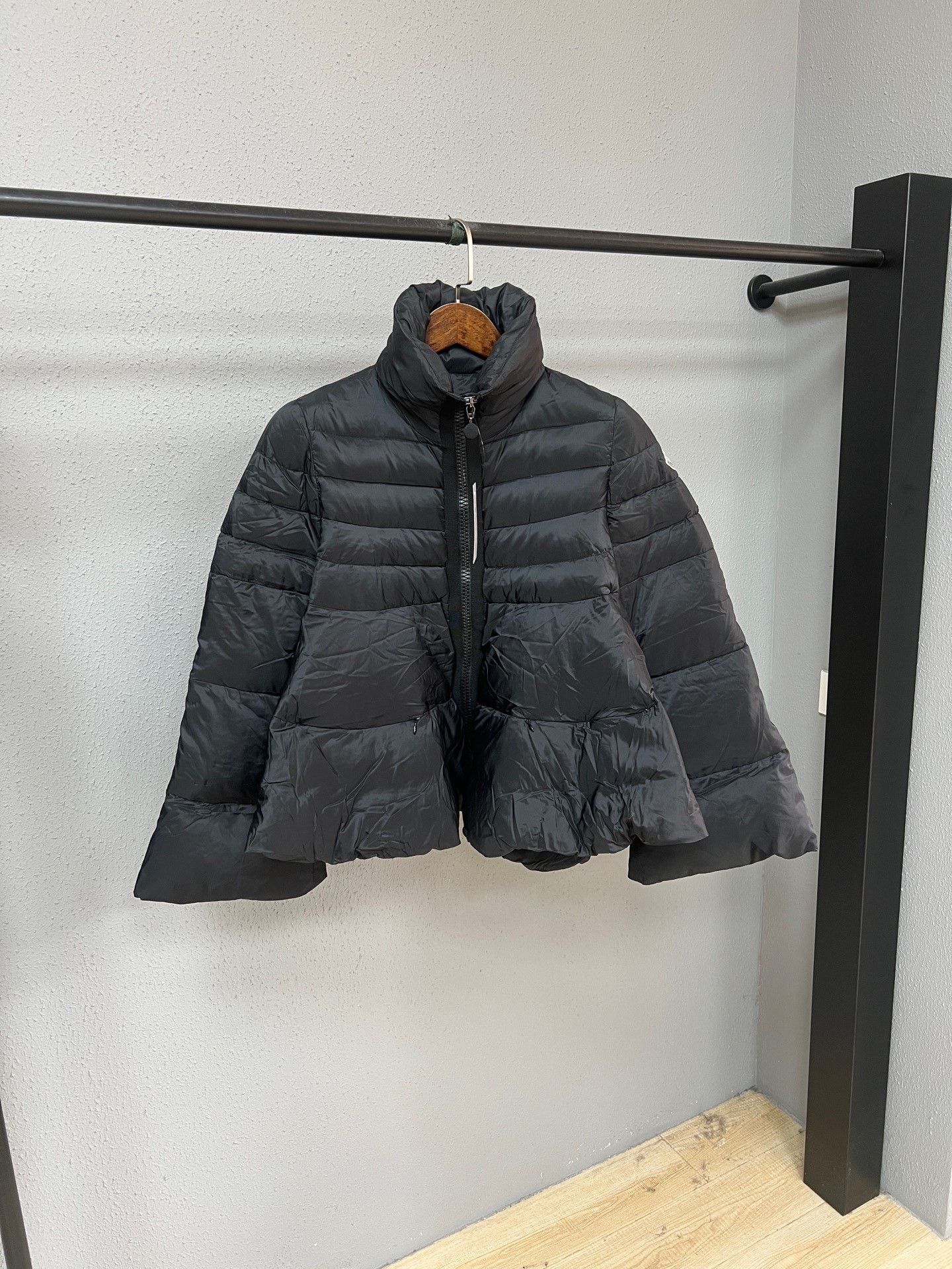Moncler Moncler Down Skirt Size L / US 10 / IT 46 - 1 Thumbnail