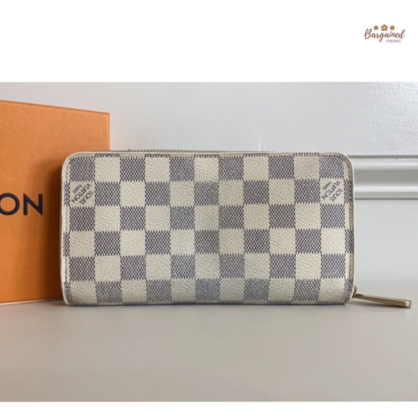 Louis Vuitton Louis Vuitton Damier Azur Leather Zippy Organizer Wallet Size ONE SIZE - 1 Thumbnail