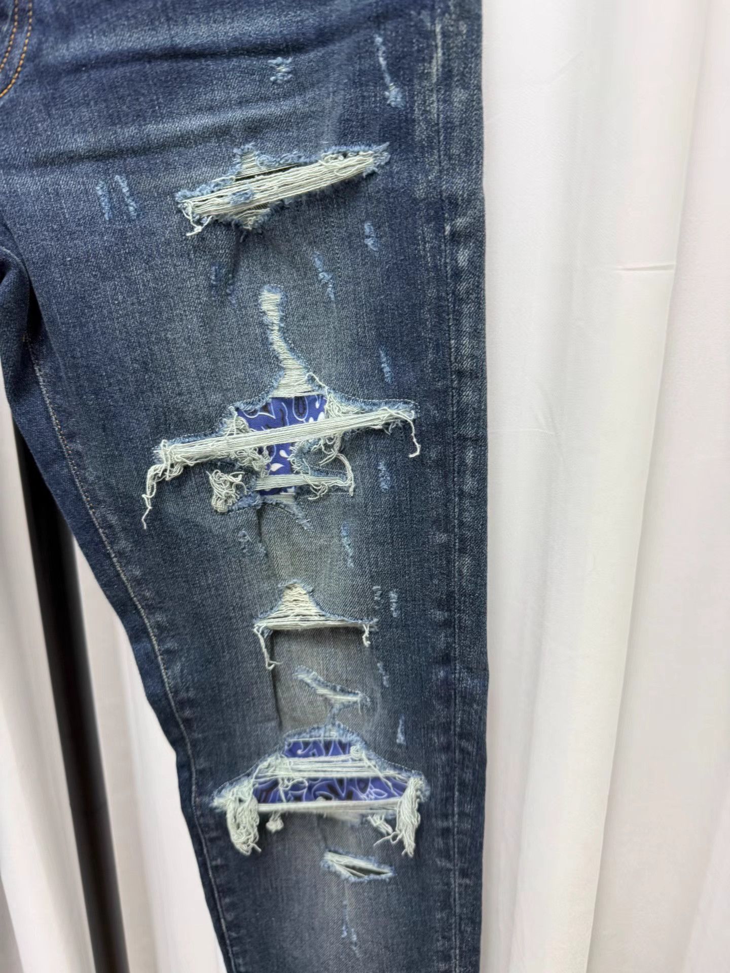 Amiri Amiri Slim Fit Distressed Jeans K20 Size US 32 / EU 48 - 5 Thumbnail