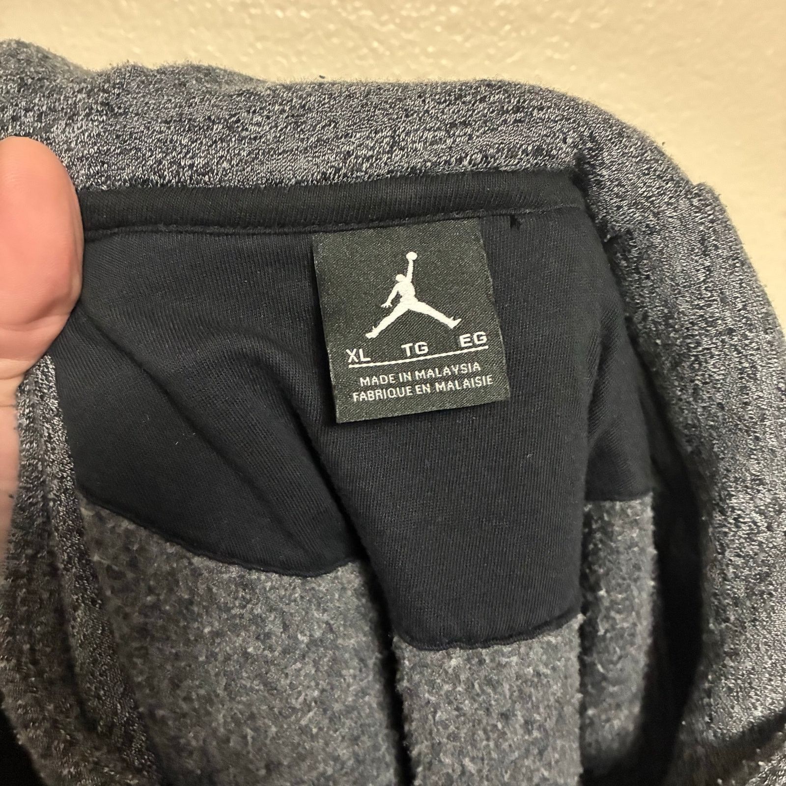 Jordan Brand Jordan Brand Short Sleeve Hoodie Mens Size XL Size US XL / EU 56 / 4 - 4 Thumbnail
