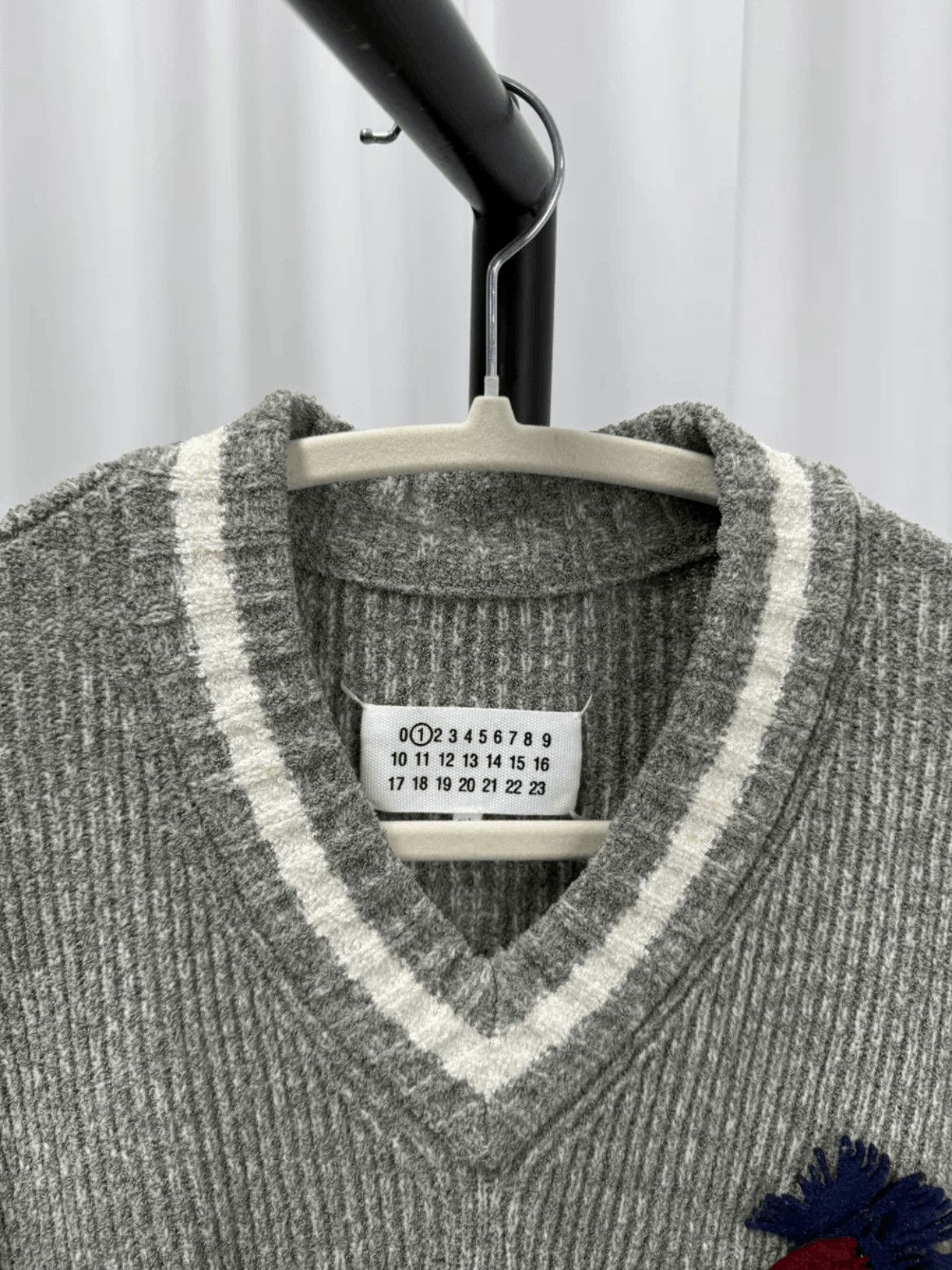 Maison Margiela Maison Margiela Patches Oversized Knitwear Sweaters Size US S / EU 44-46 / 1 - 3 Thumbnail