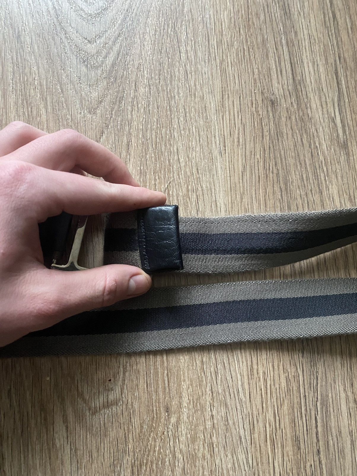 Gucci × Vintage Gucci Gray & Black leather Striped Buckle knitted Belt Size ONE SIZE - 10 Thumbnail