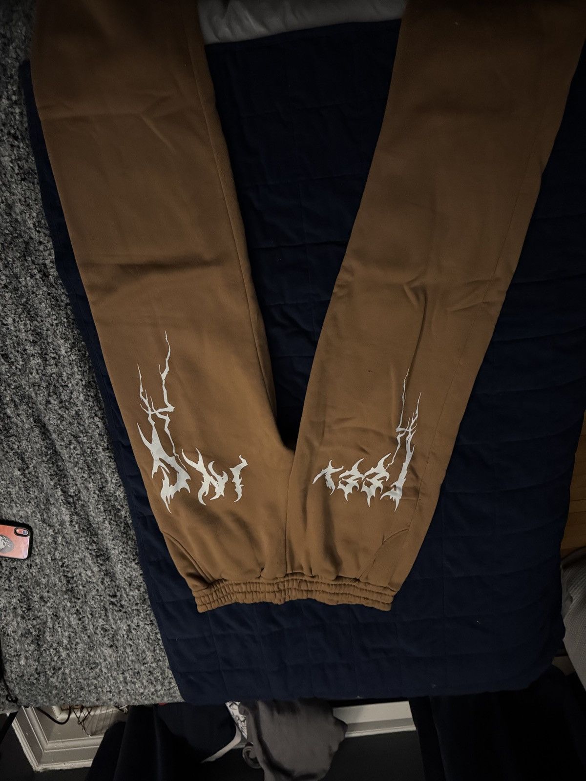 Other Baggy Brown sweatpants with whit design Size US 34 / EU 50 - 1 Thumbnail