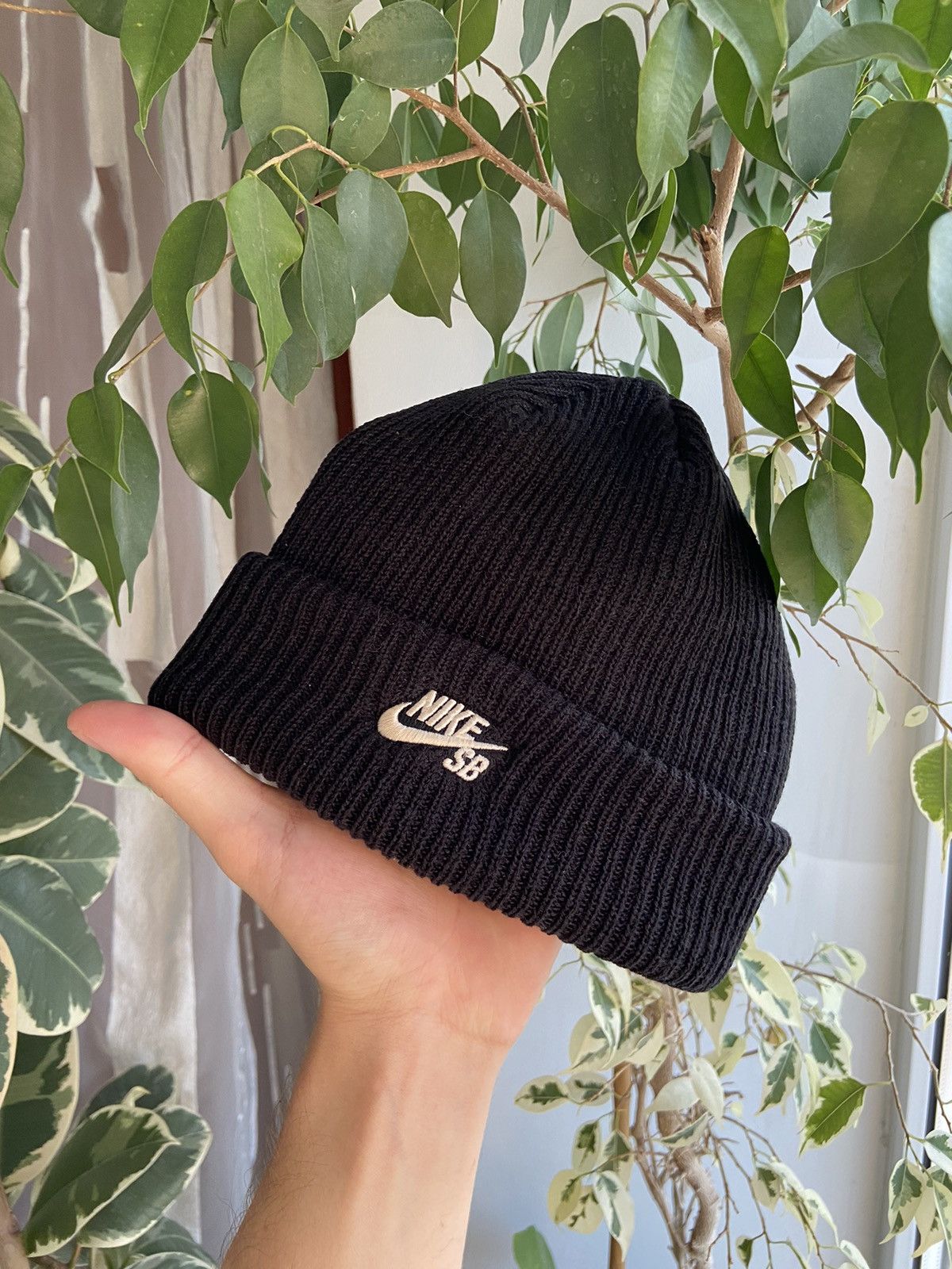 Nike sb fisherman beanie black best sale