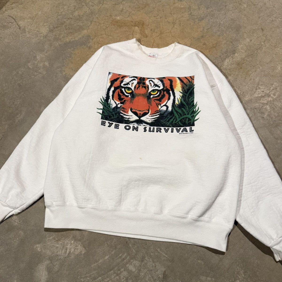 Vintage Vtg 1990s Faded Tiger Eye on Survival Heavyweight Crewneck Size US L / EU 52-54 / 3 - 2 Thumbnail
