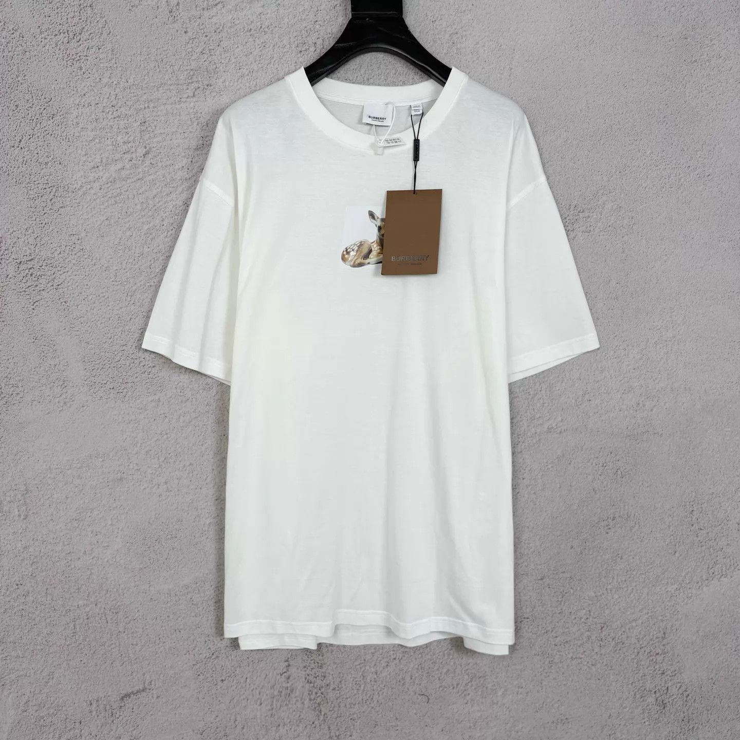 Burberry Burberry Deer Photo Logo T-shirt XXL Size US XXL / EU 58 / 5 - 1 Thumbnail