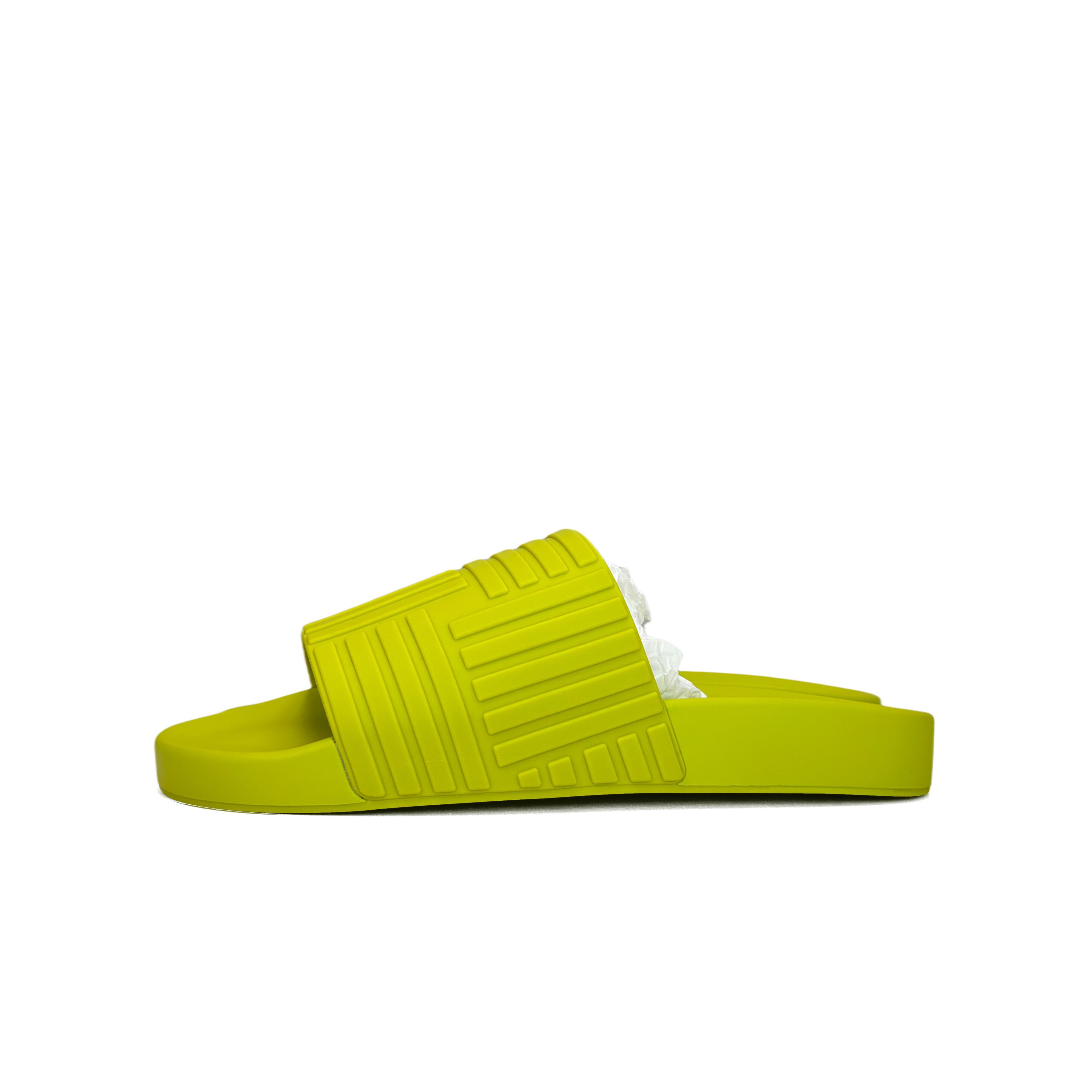 Bottega Veneta Bottega Veneta Embossed Rubber Slides Size 37 Size US 7 / IT 37 - 1 Thumbnail
