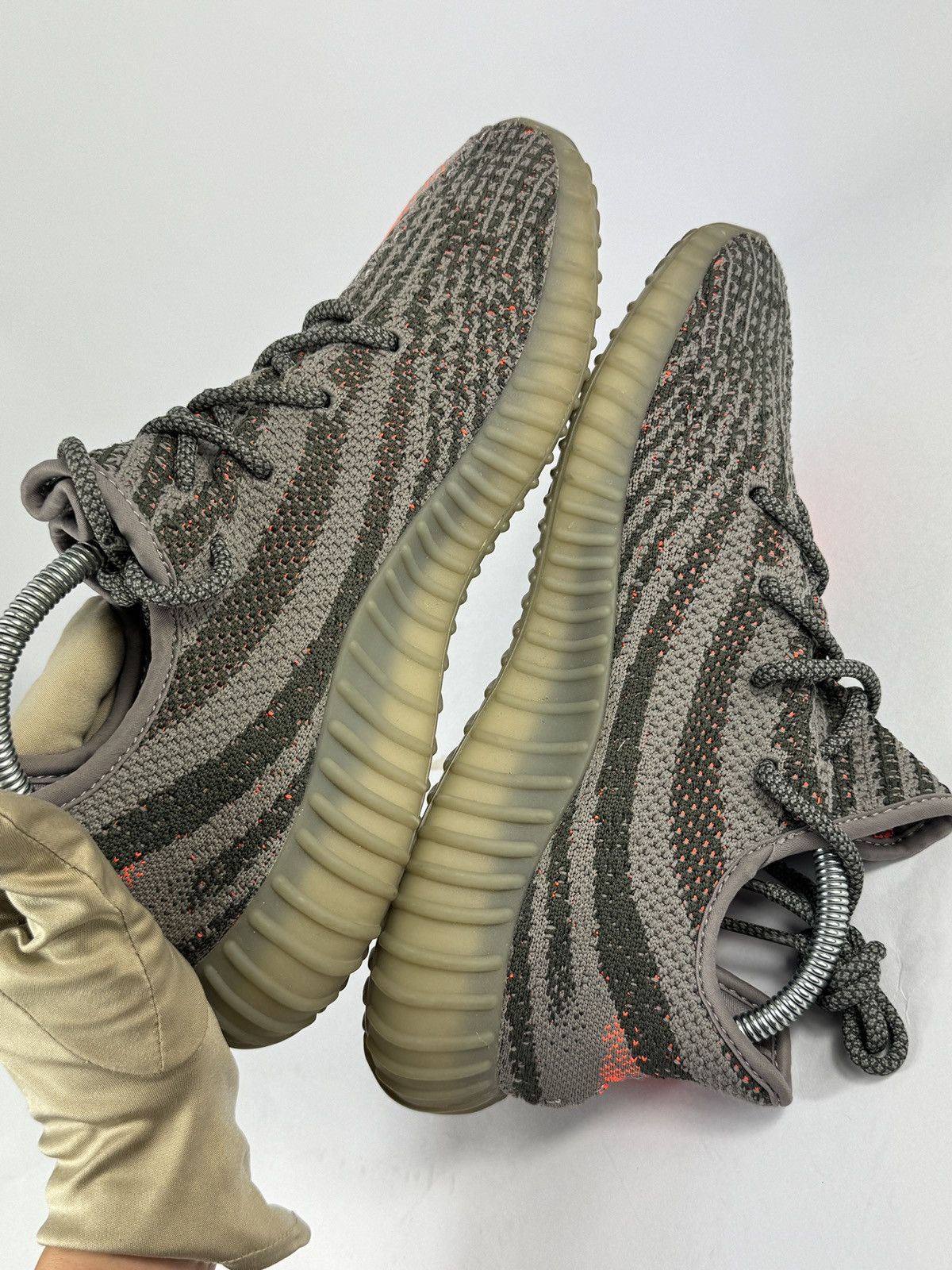 Yeezy ADIDAS YEEZY BOOST 350 V2 BELUGA SNEAKERS Size US 9 / EU 42 - 6 Thumbnail