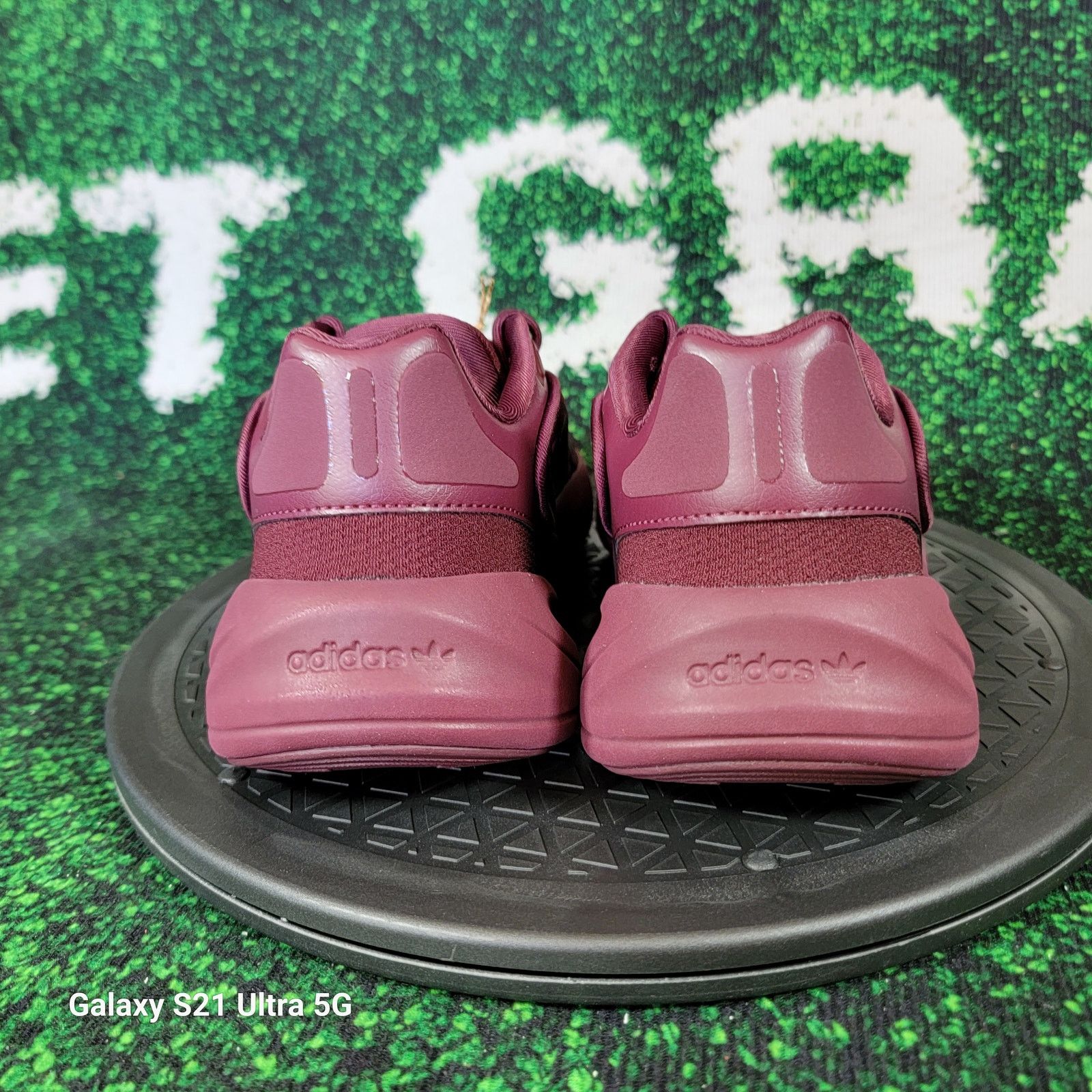 Adidas Ozelia Jr IG7469 GS Maroon Sz 5