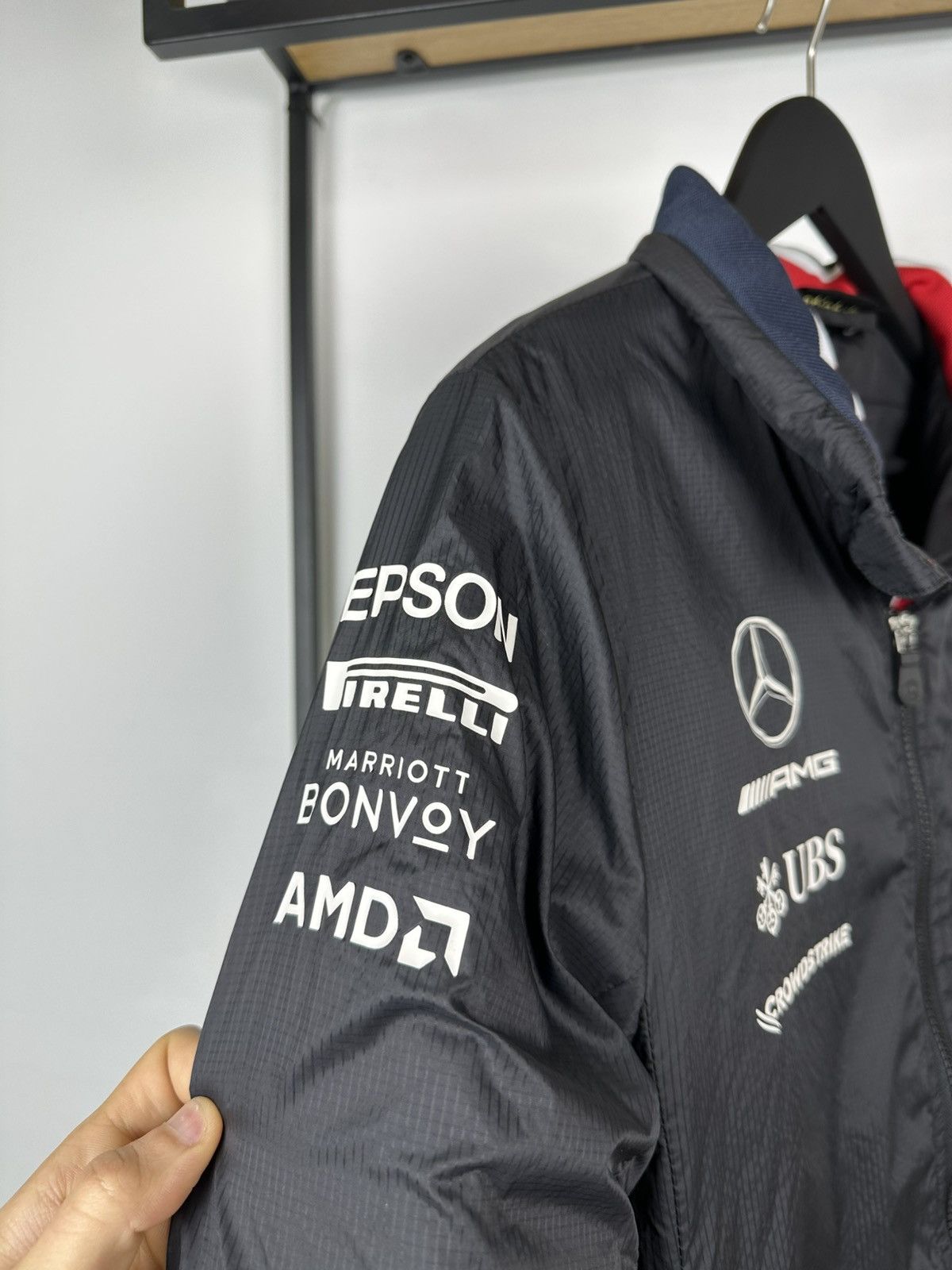 Mercedes-Benz Mercedes AMG Petronas Racing F1 jacket Team Formula 1 Benz S Size US S / EU 44-46 / 1 - 8 Thumbnail