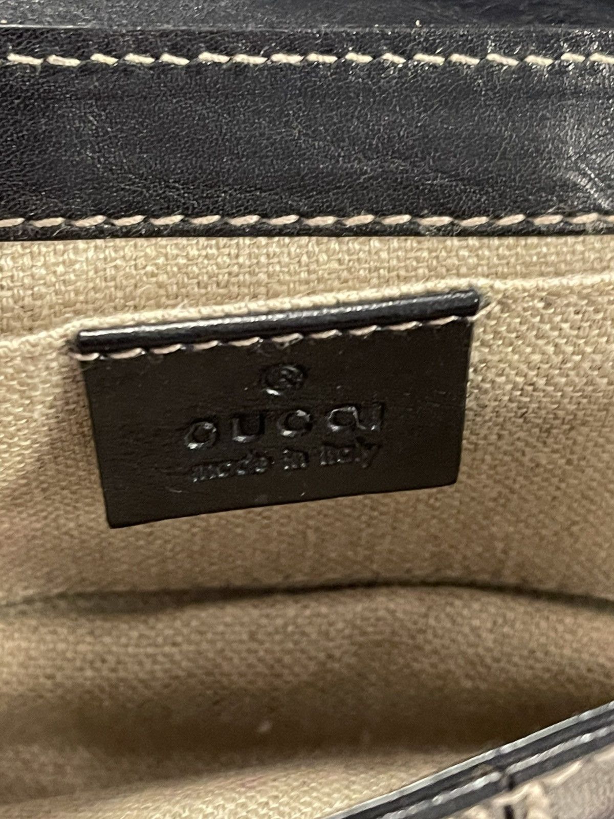 Gucci Vintage Black Leather GG Buckle Detail Shoulder Bag