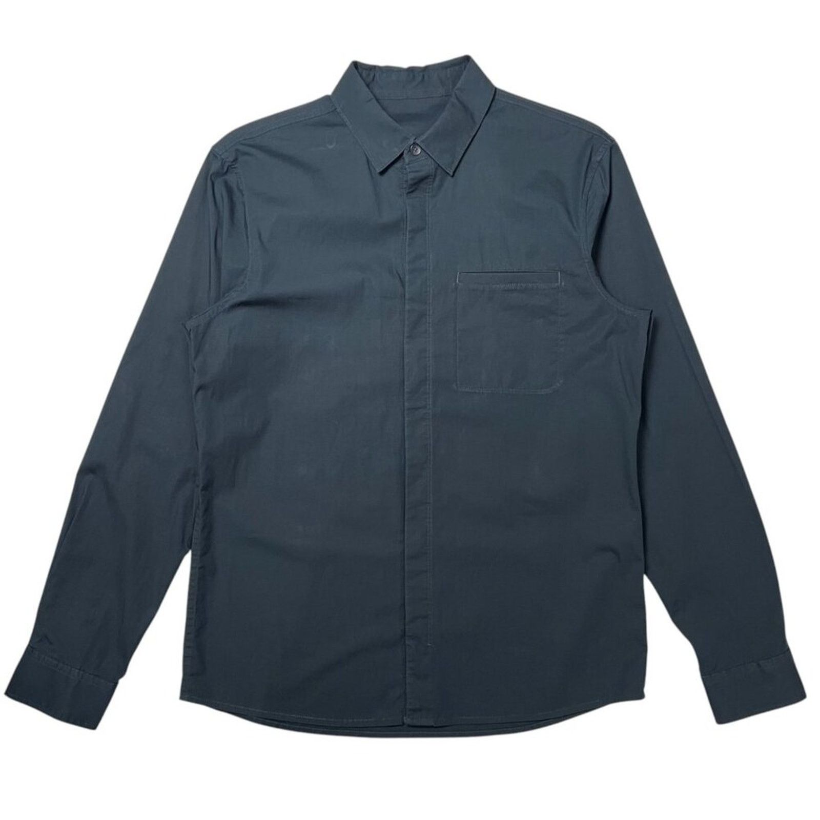 Lululemon Lululemon Mission Slim Fit Button Down Shirt Mens M Navy Lon Size US M / EU 48-50 / 2 - 1 Thumbnail