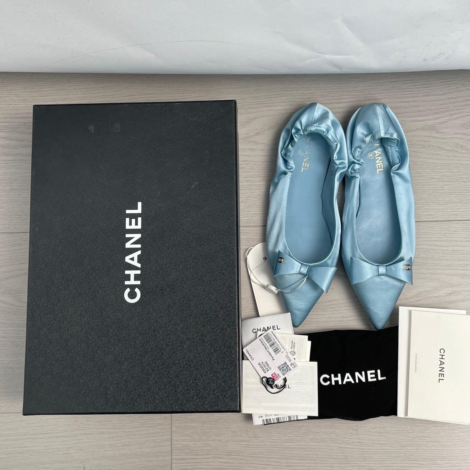 Chanel Chanel Blue Lowtop Sneakers 35 Women Size US 5 / IT 35 - 1 Thumbnail