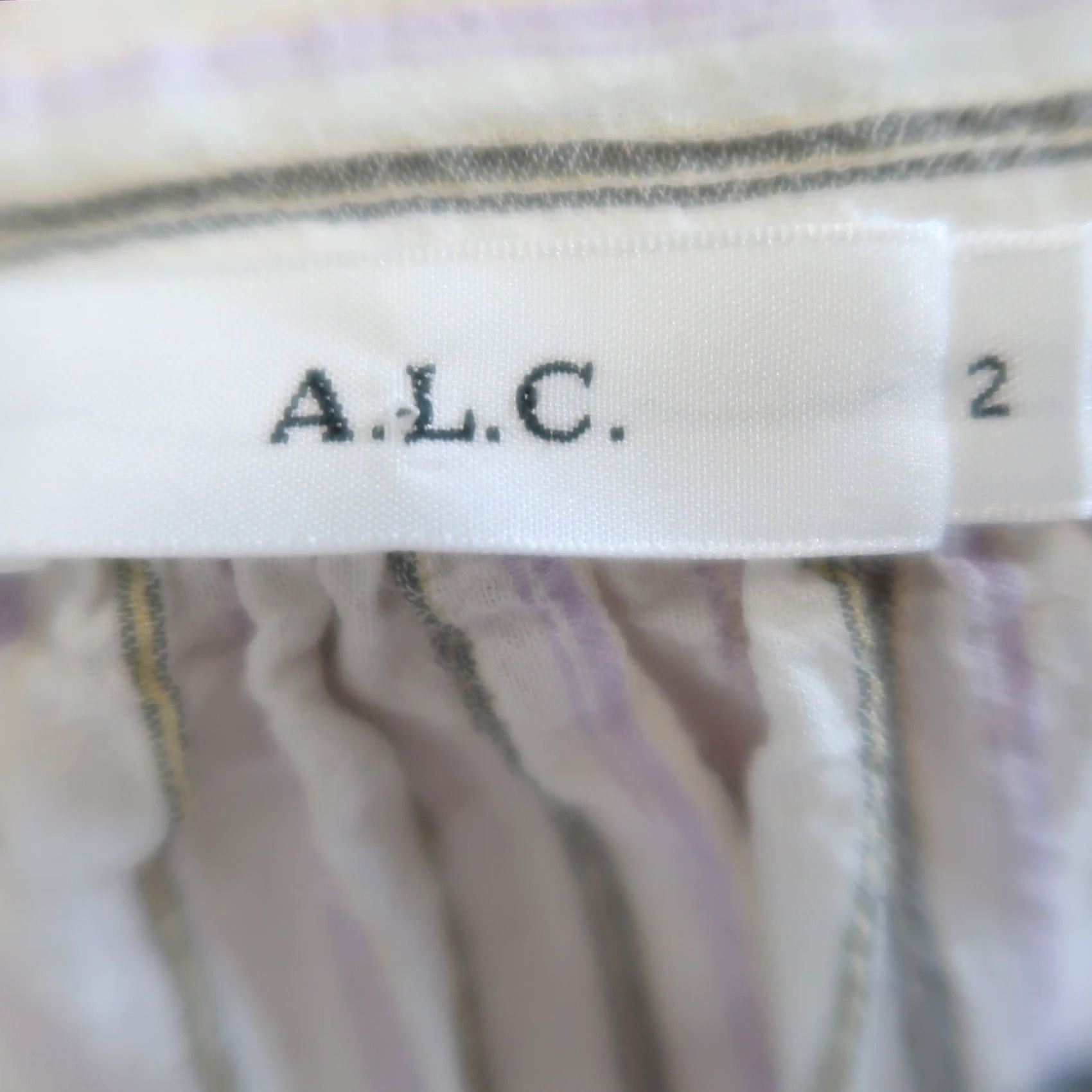 Vintage A.L.C. cream and green pinstripe snap front top Shirt Women Size 2 Long Sleeve Collared Bow Tie Pattern Striped Fall Spring Summer Size XS / US 0-2 / IT 36-38 - 5 Thumbnail