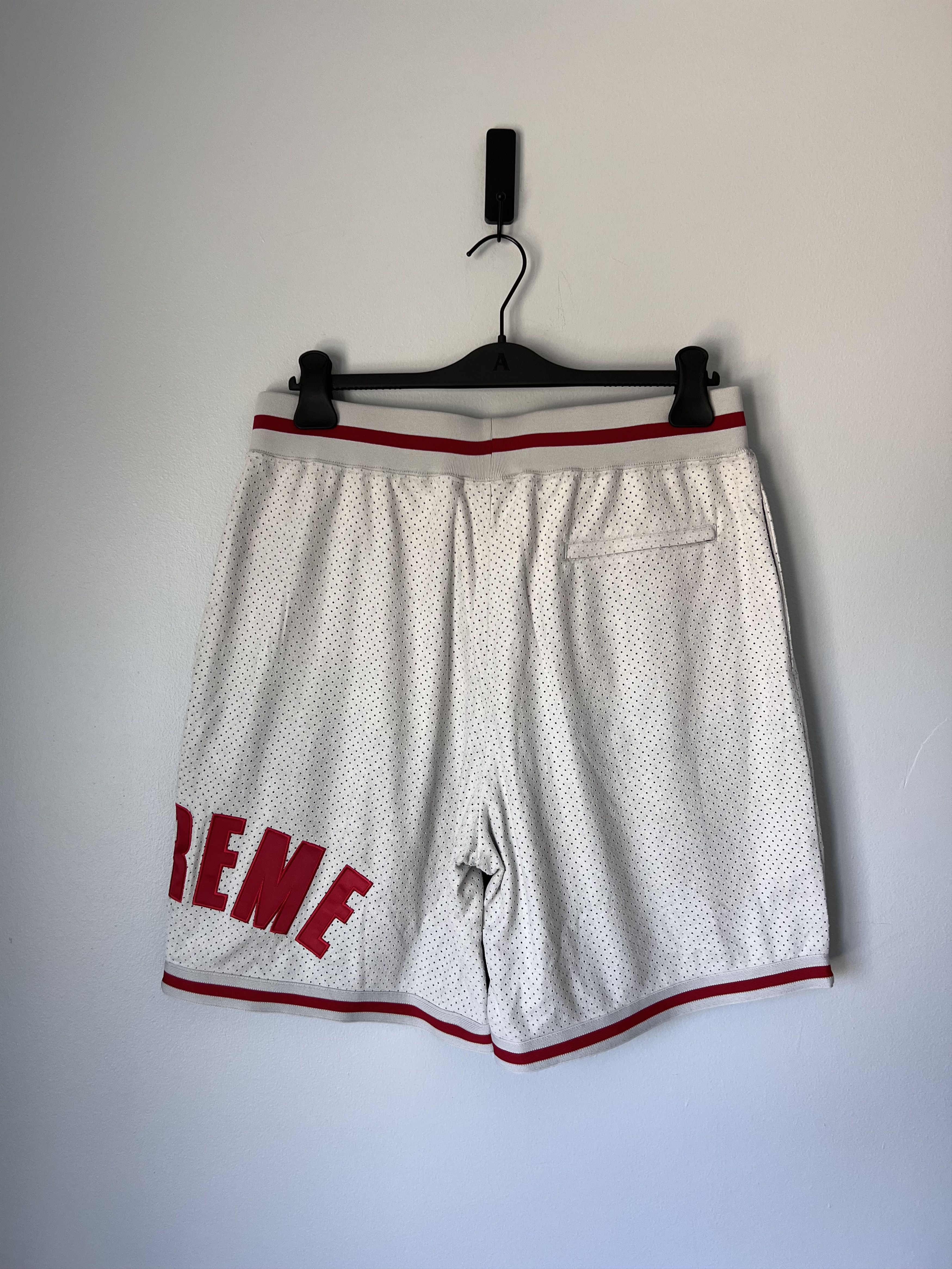 Supreme Supreme Ultrasuede Mesh Shorts in Grey Size US 32 / EU 48 - 4 Thumbnail