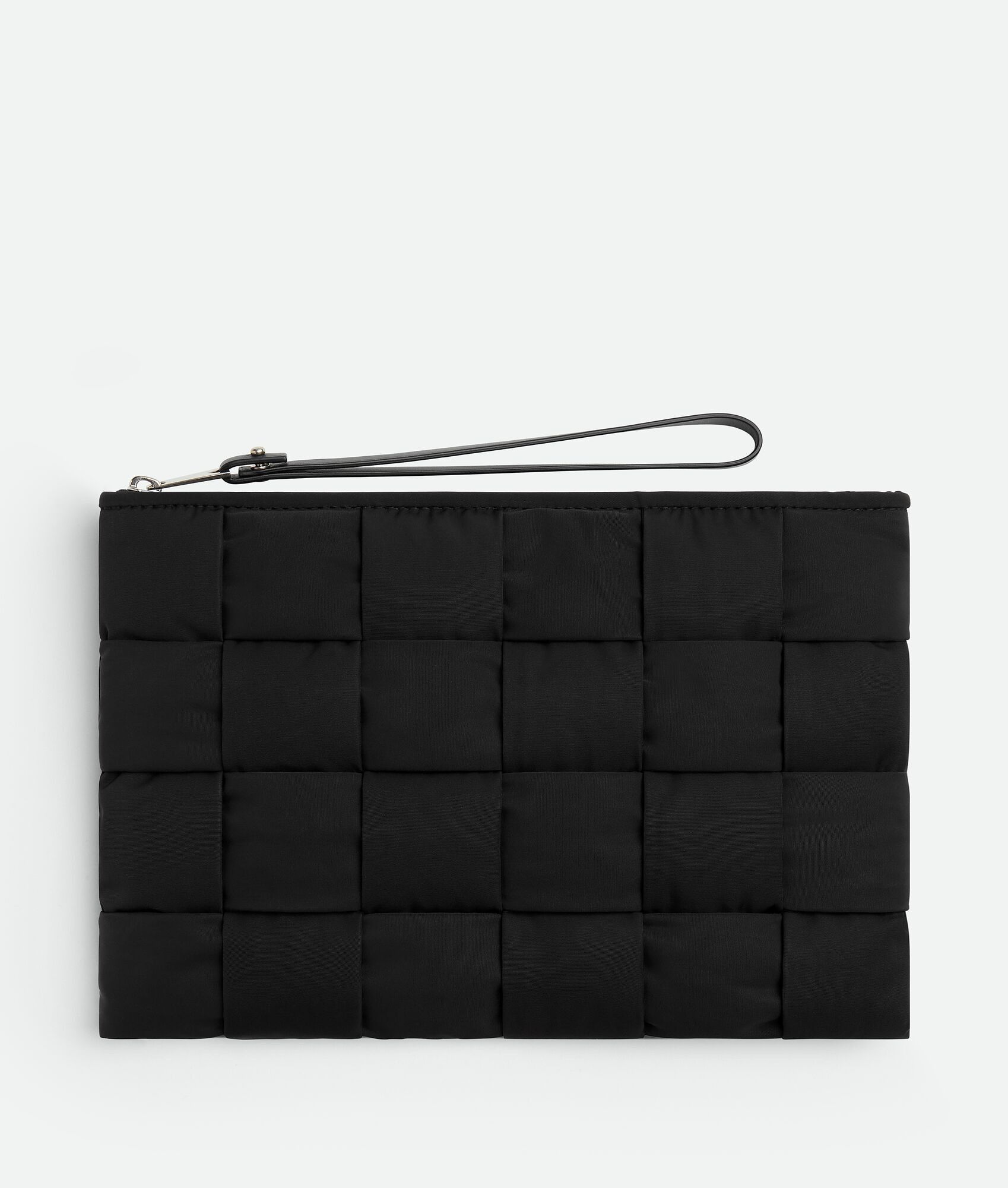 Bottega Veneta o1w1db10525 Size: OS / Cassette Small Flat Pouch in Black Size ONE SIZE - 1 Thumbnail