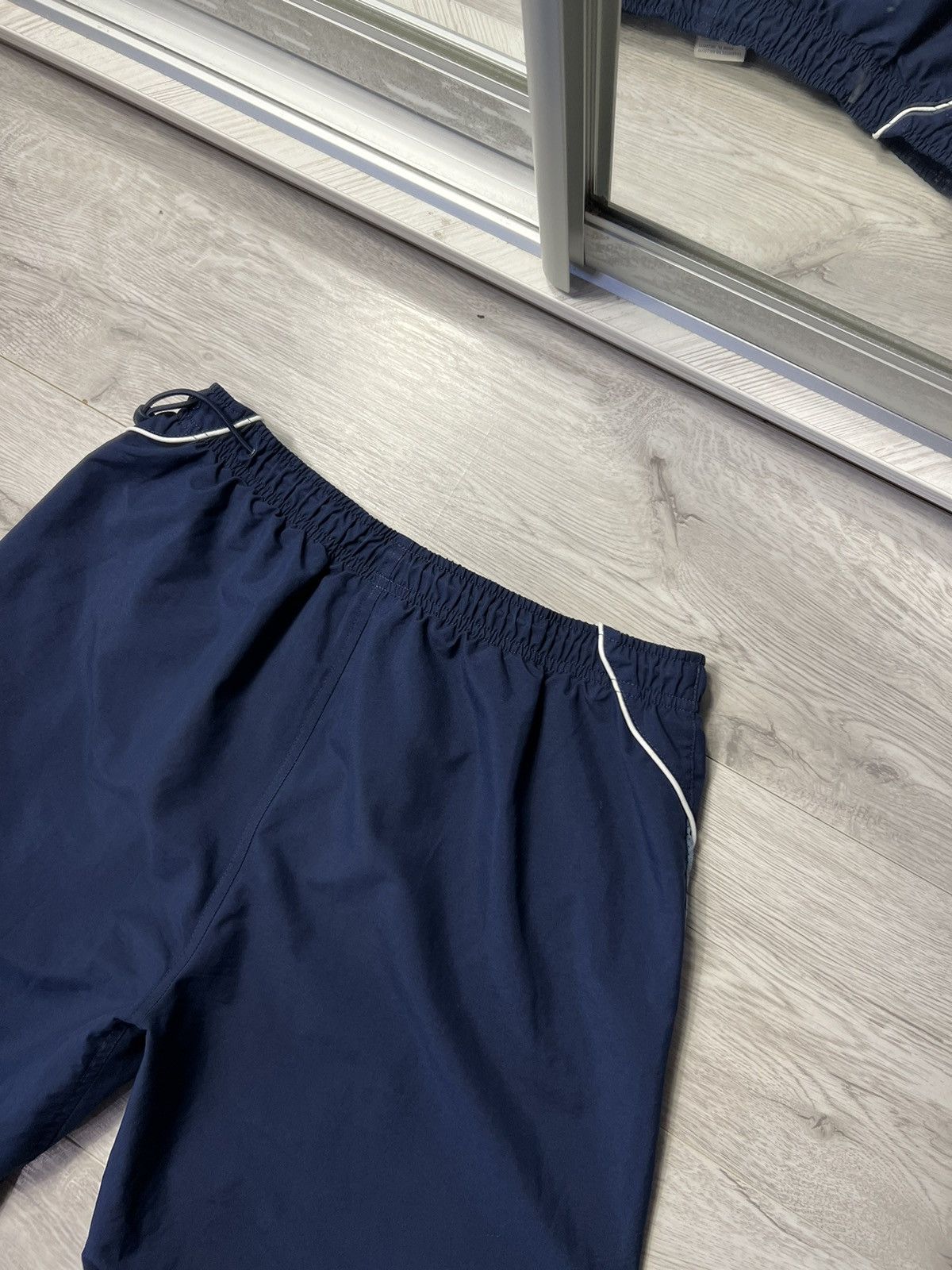 Nike × Vintage Vintage Nike Nylon Shorts Embroidered Swoosh Logo Size US 32 / EU 48 - 9 Thumbnail
