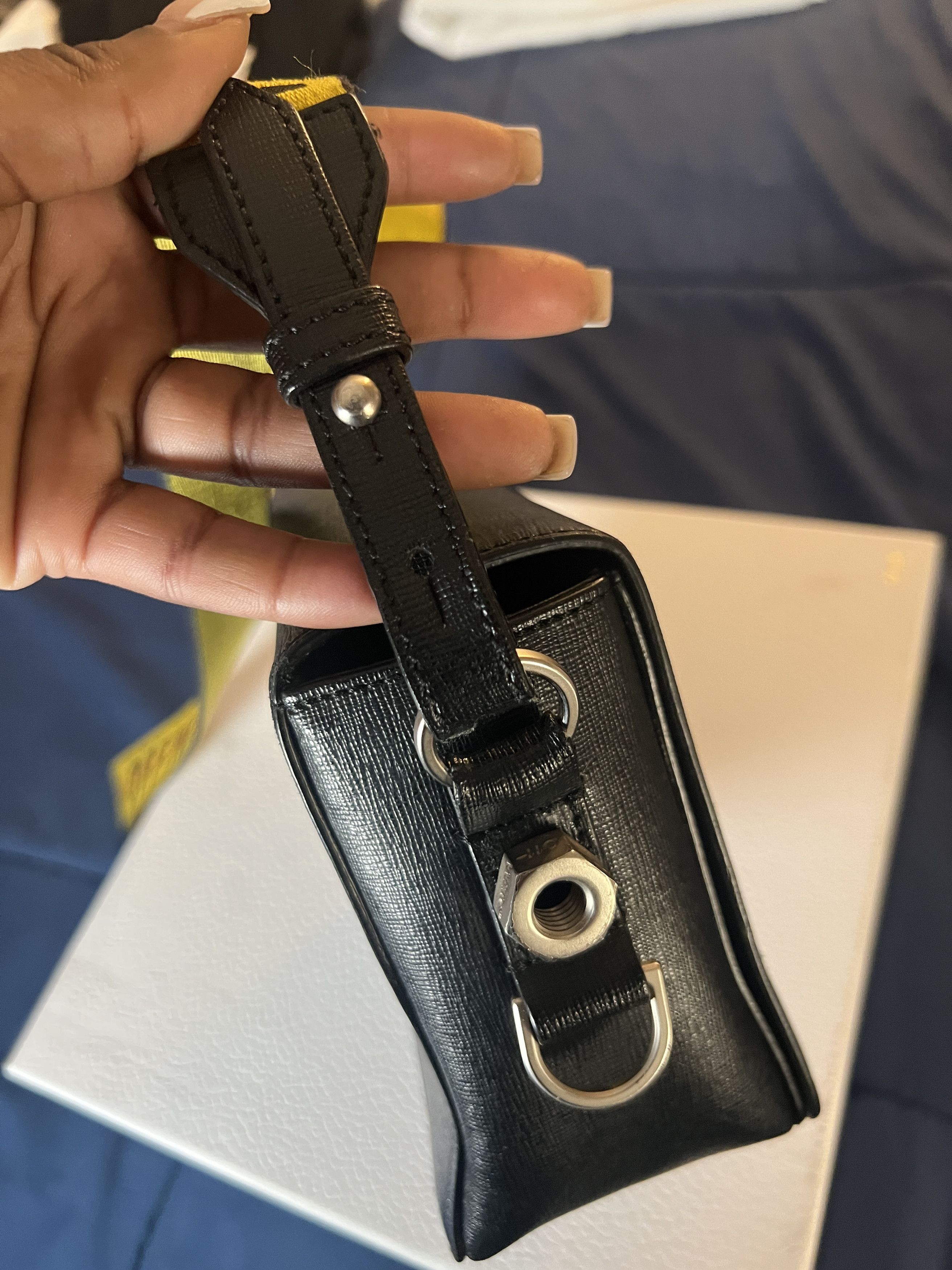 Off-White Off White by Virgil Abloh "For Display Only " cross body bag Size ONE SIZE - 7 Thumbnail