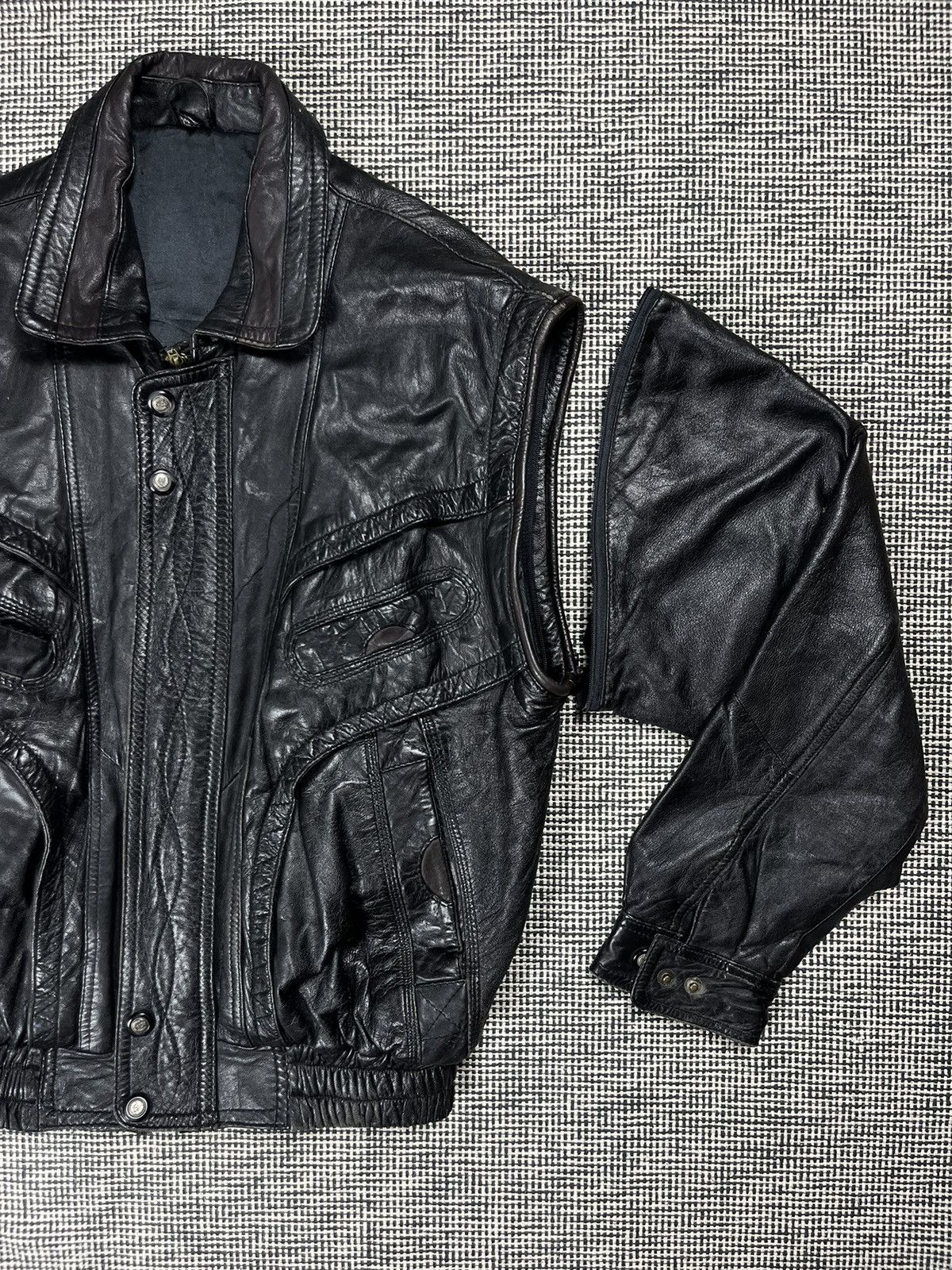 Genuine Leather ➕ vintage genuine leather boxy bomber jacket 2 in 1 vest Size US M / EU 48-50 / 2 - 3 Thumbnail