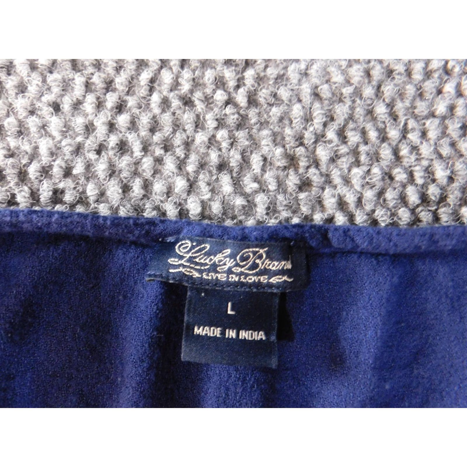 Lucky Brand Lucky Brand Blouse Shirt Womens L Blue V-Neck Pullover Graphic Tribal Casual Size L / US 10 / IT 46 - 4 Thumbnail