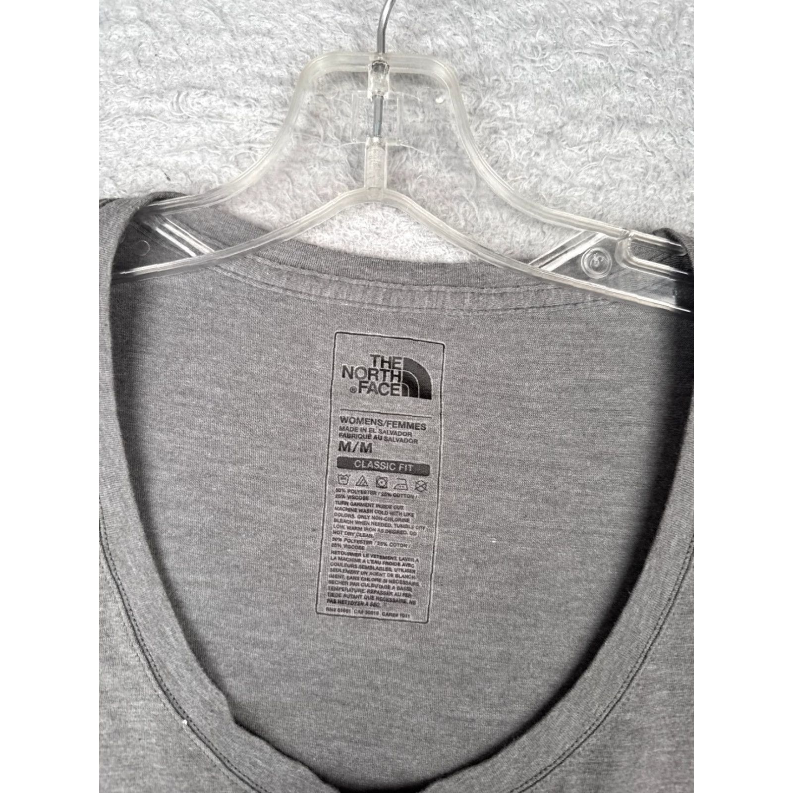 The North Face The North Face Shirt Women Medium Gray Pocket Scoop Neck Polyester Blend READ Size M / US 6-8 / IT 42-44 - 7 Thumbnail