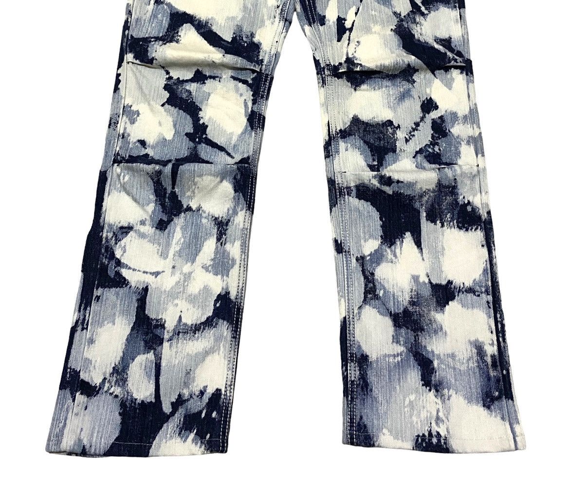 Le Grande Bleu (L.G.B.) Rare Design Vintage Brand Allix Design Bleach Jeans 1990s Size US 31 - 5 Thumbnail