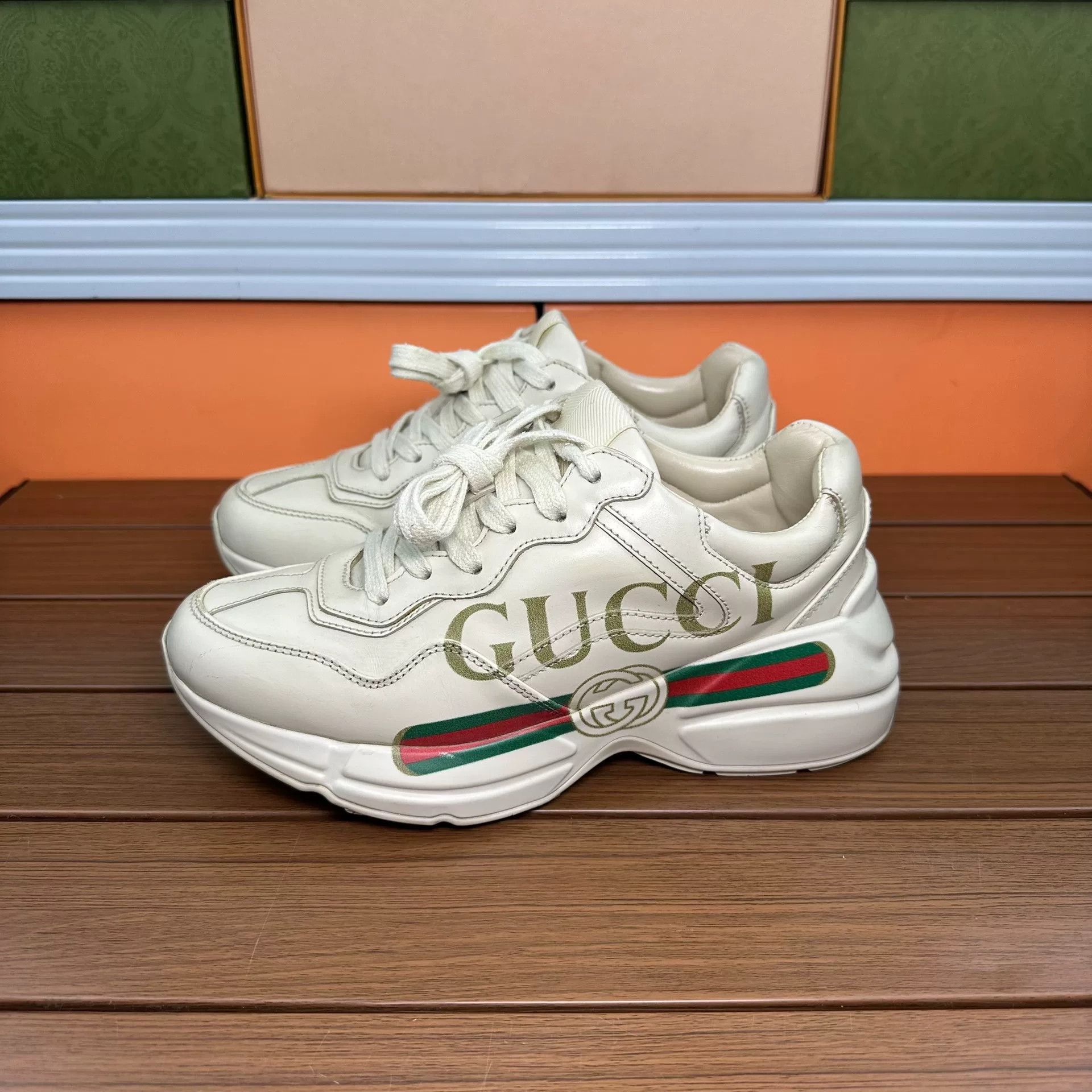Gucci Gucci Printed Lowtop Sneakers it_35-5 Women Size US 5.5 / IT 35.5 - 1 Thumbnail
