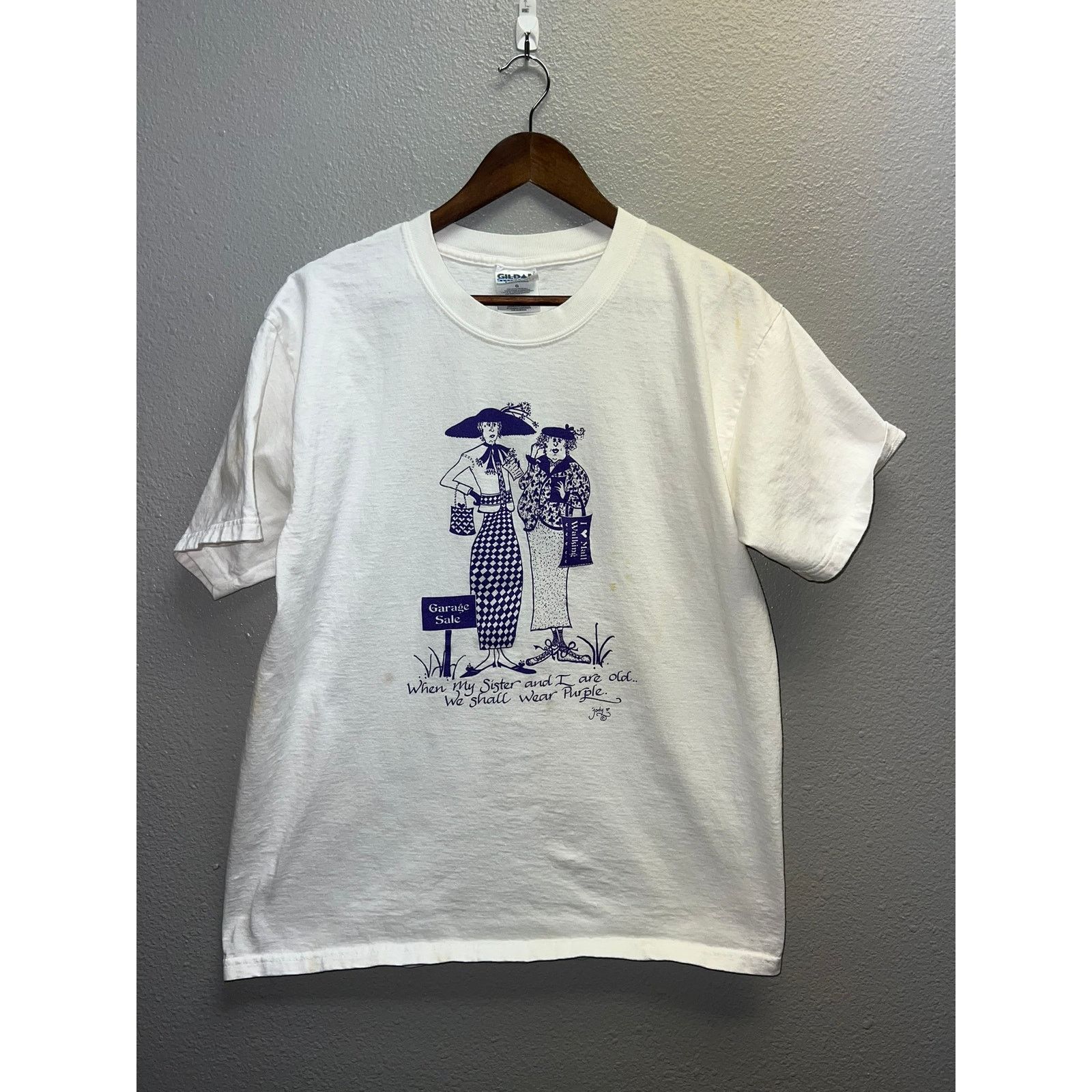 Gildan Vintage When my Sister And I Are Old Shirt We Wear Purple Size US L / EU 52-54 / 3 - 1 Thumbnail