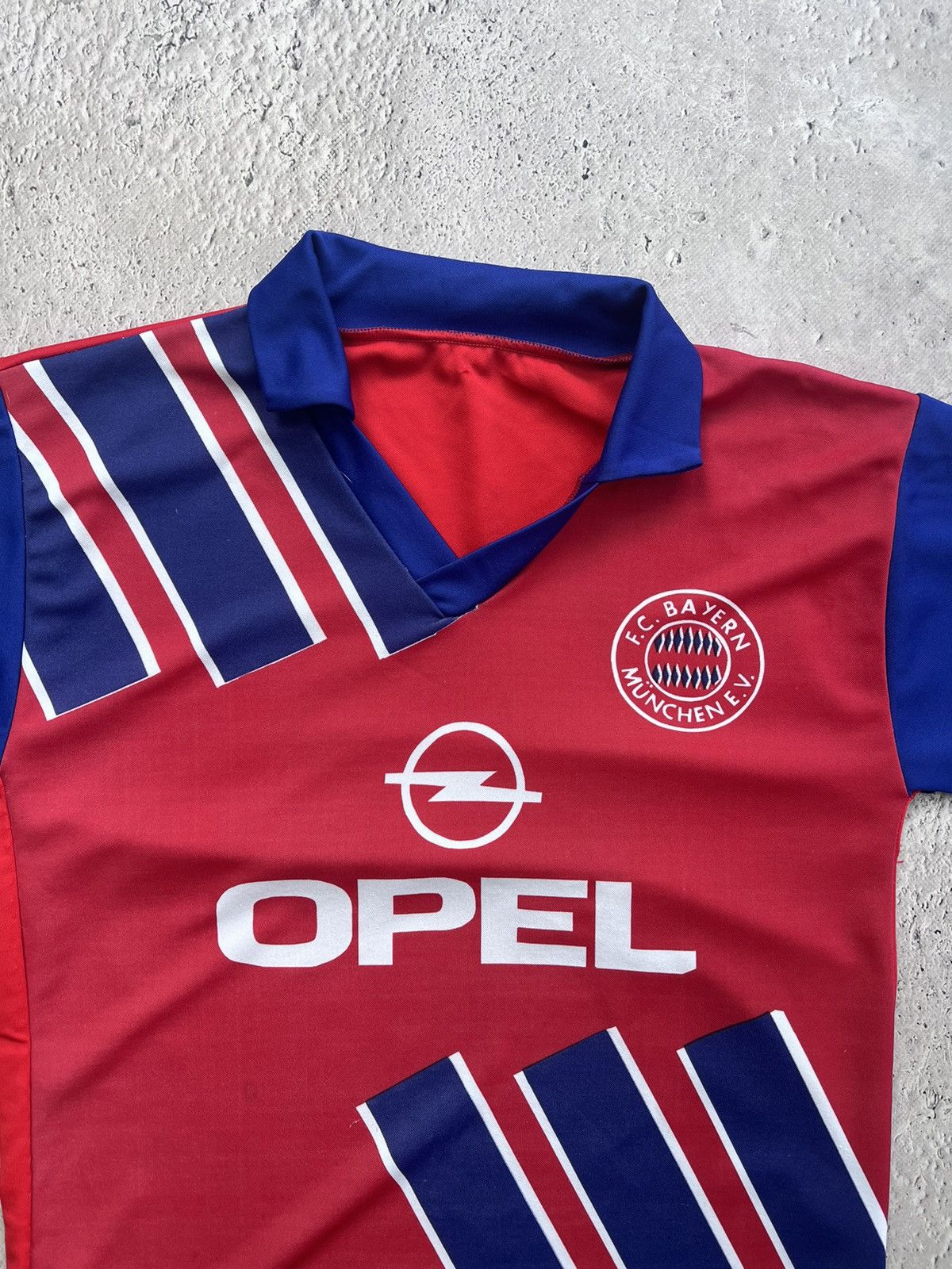 Adidas × Vintage Vintage 90s Adidas FC Bayern Munchen Opel T-shirt Size US S / EU 44-46 / 1 - 3 Thumbnail