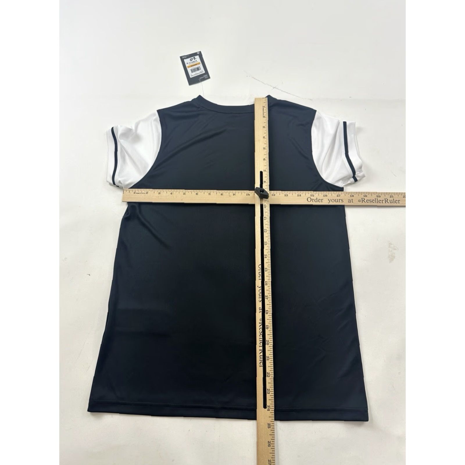Under Armour Under Armour Shirt Womens Small Black Challenger Team Short Sleeve Fitted Size S / US 4 / IT 40 - 5 Thumbnail