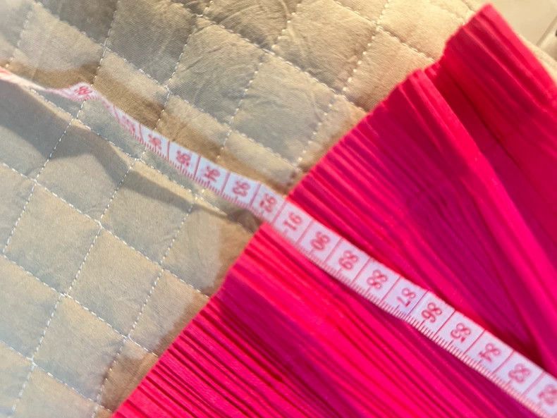 Issey Miyake Issey Miyake size:5 Barbie pink pleated wide-leg pants Size 22" - 5 Thumbnail