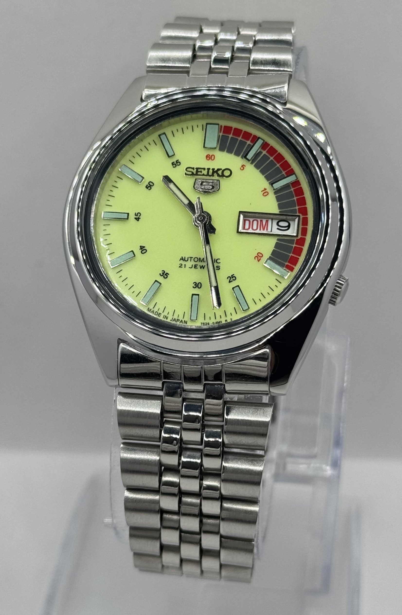 Seiko Seiko 5 Automatic Baton Dial Wrist Watch Day/Date Japan Size 36 - 2 Thumbnail