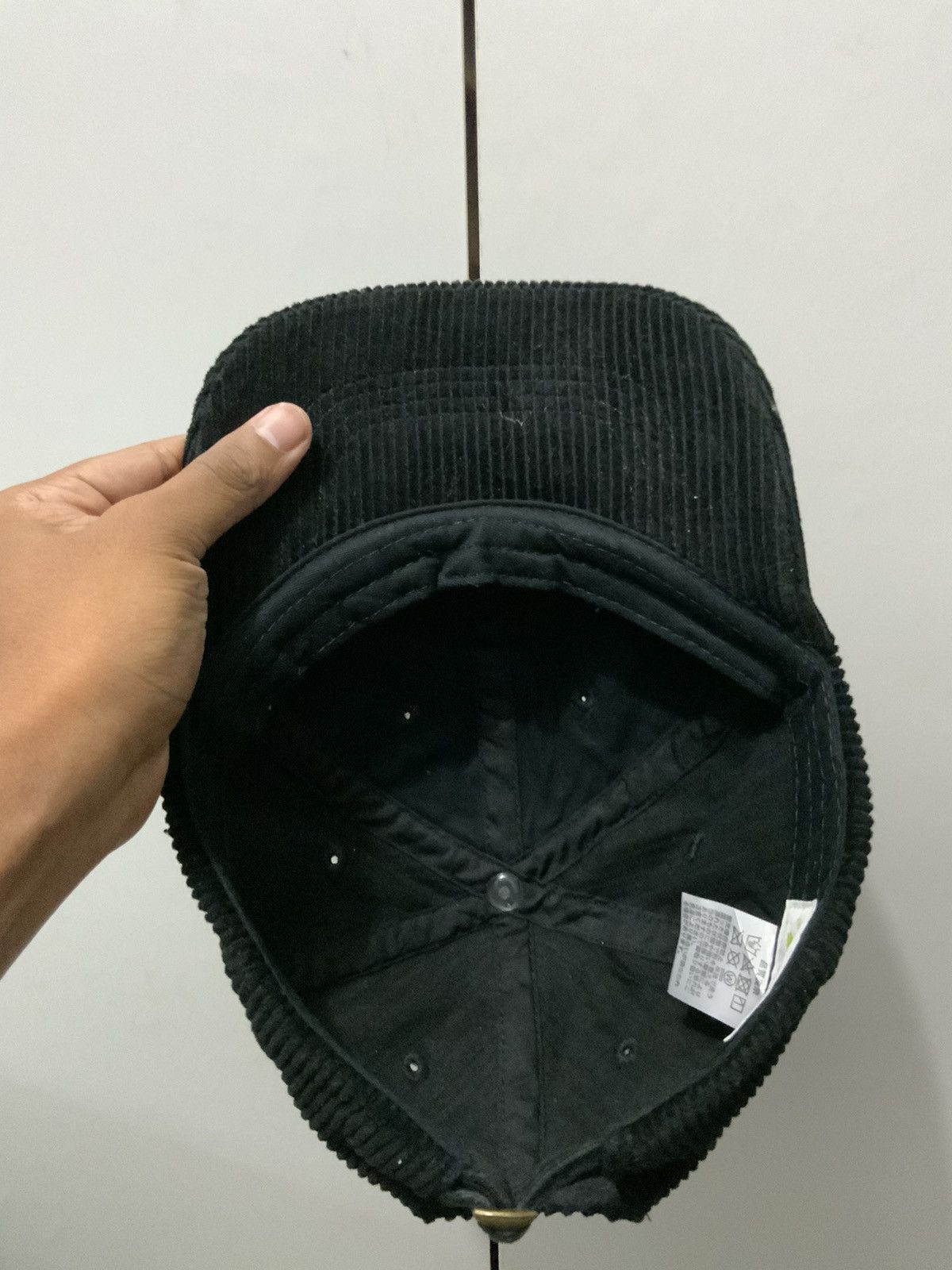 Japanese Brand Moz Sweden Corduroi Black Hat Size ONE SIZE - 7 Thumbnail