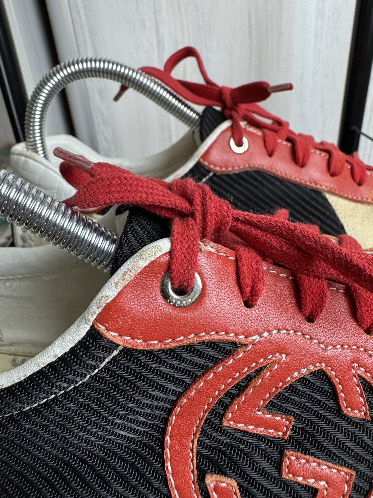 Gucci VINTAGE GUCCI LOGO LEATHER TRAINERS SNEAKERS coloured 190777 Size US 7.5 / IT 37.5 - 4 Thumbnail